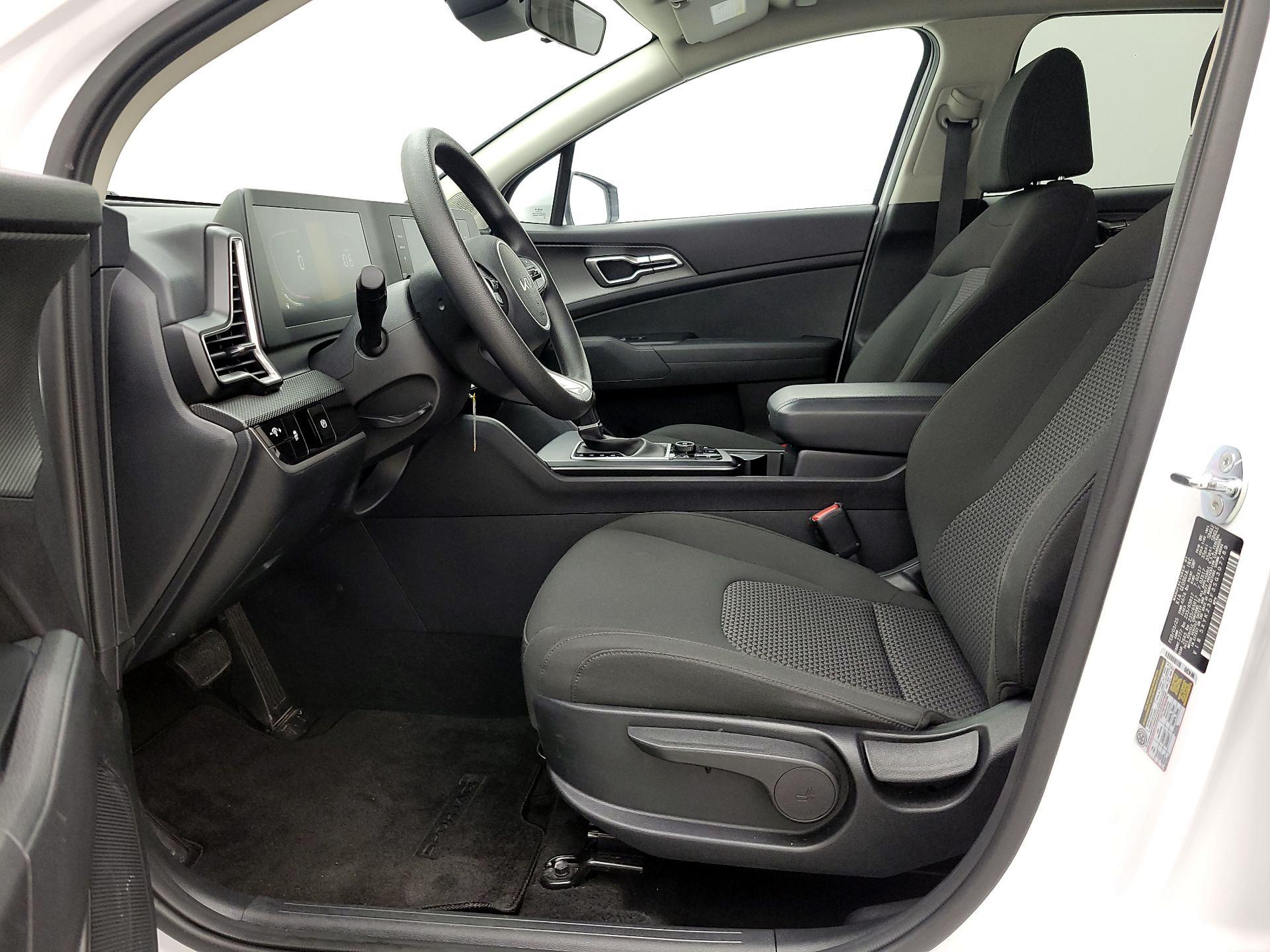 Thumbnail: 2025 Kia Sportage - 11