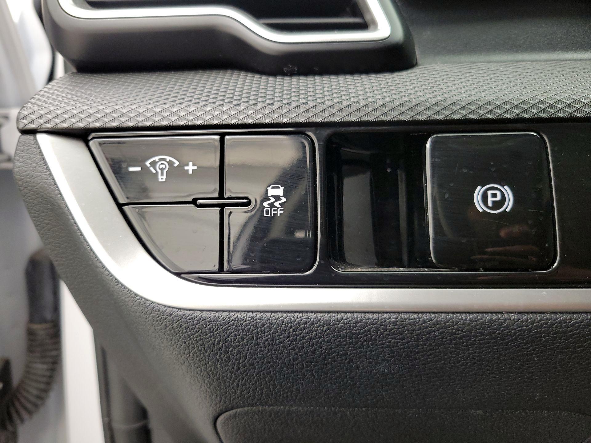 Thumbnail: 2025 Kia Sportage - 13