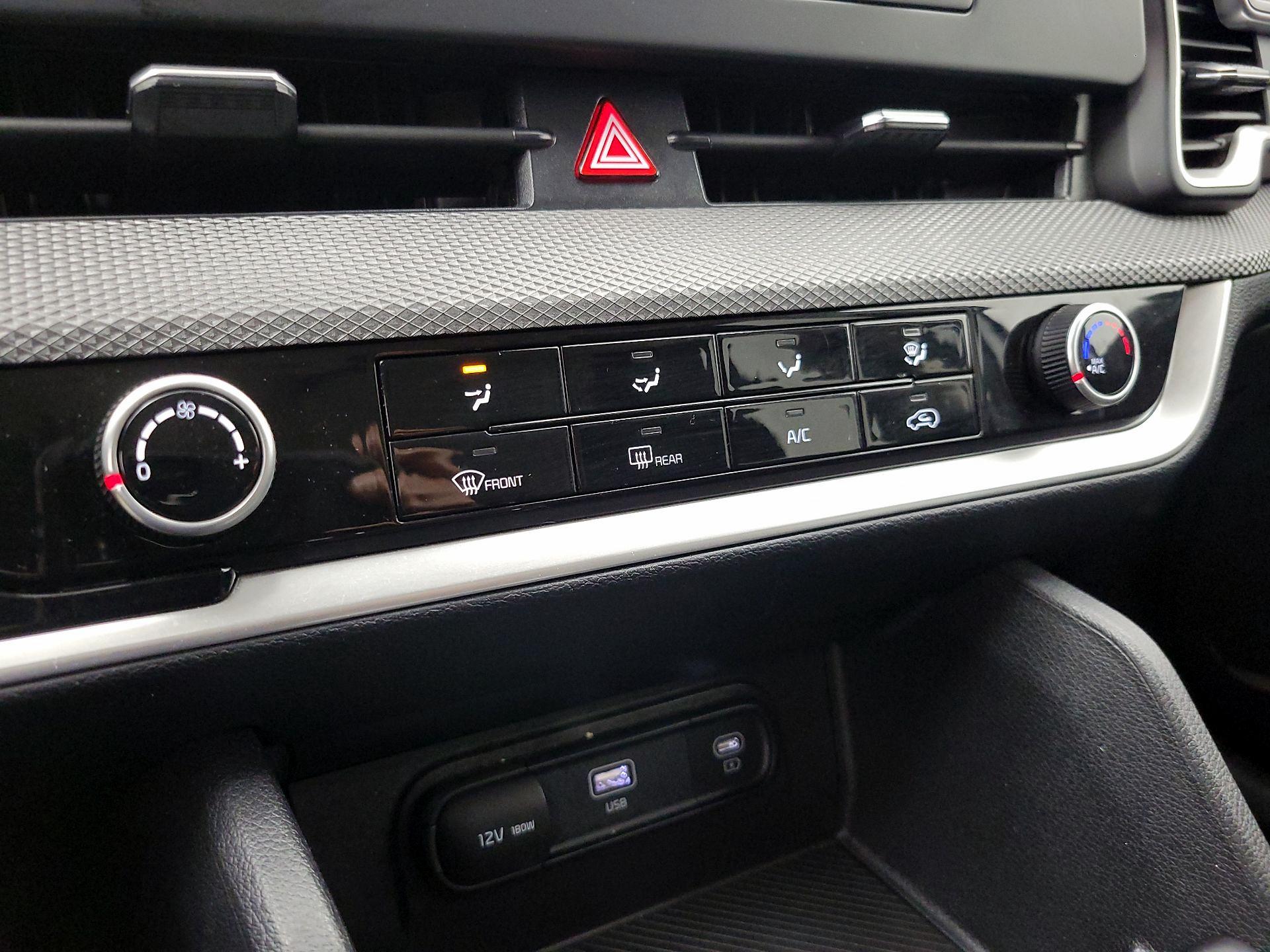 Thumbnail: 2025 Kia Sportage - 16