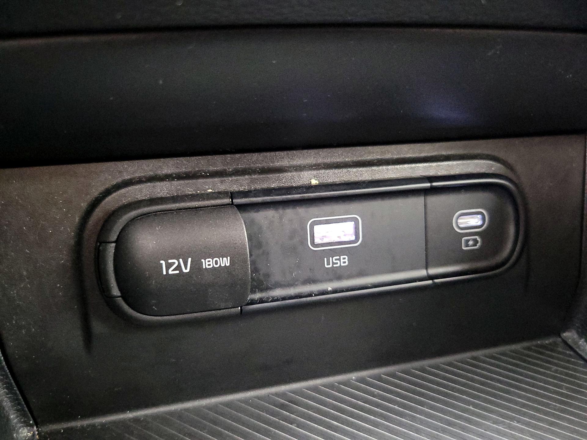 Thumbnail: 2025 Kia Sportage - 18