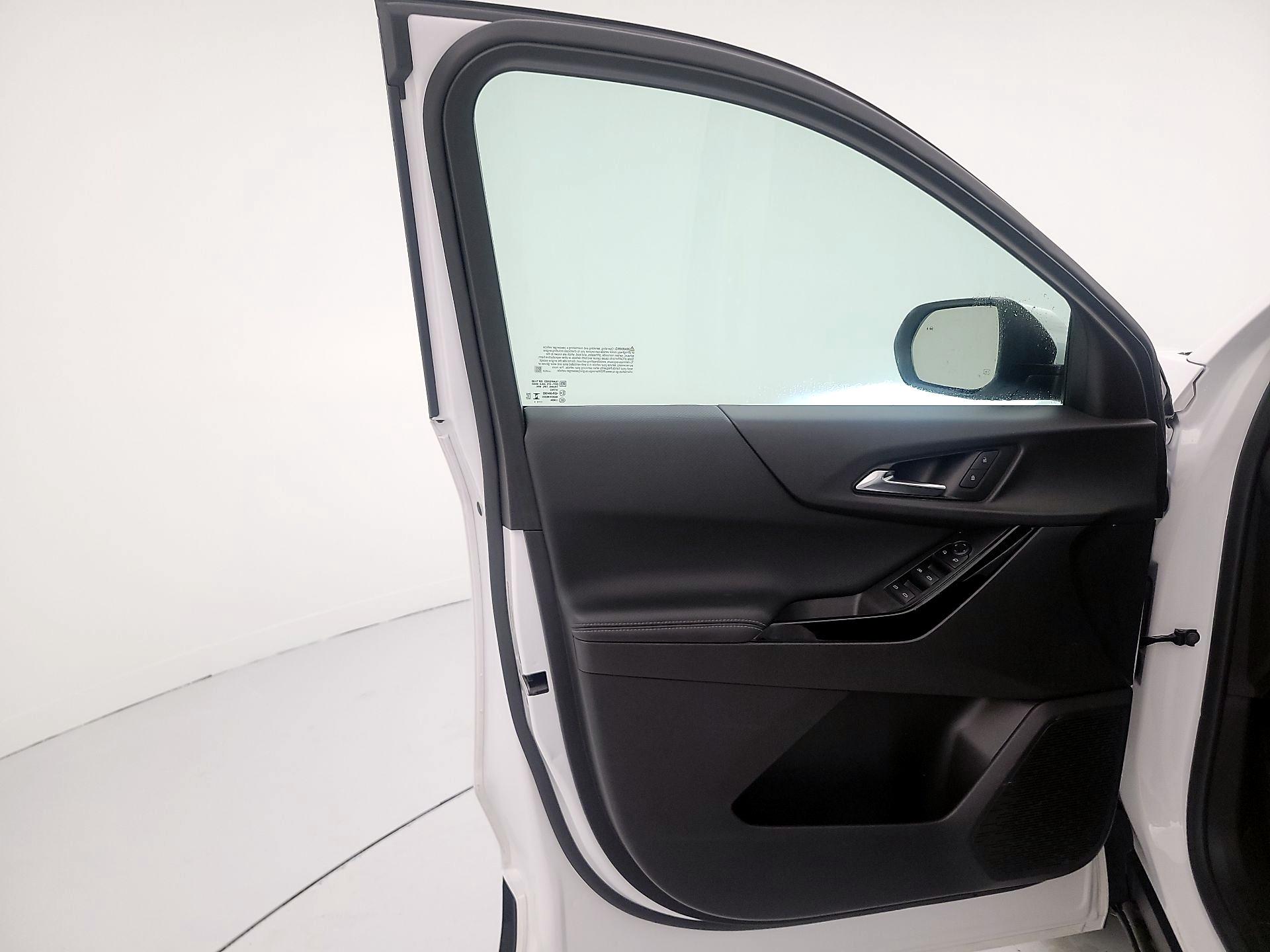 Thumbnail: 2025 Chevrolet Equinox - 12