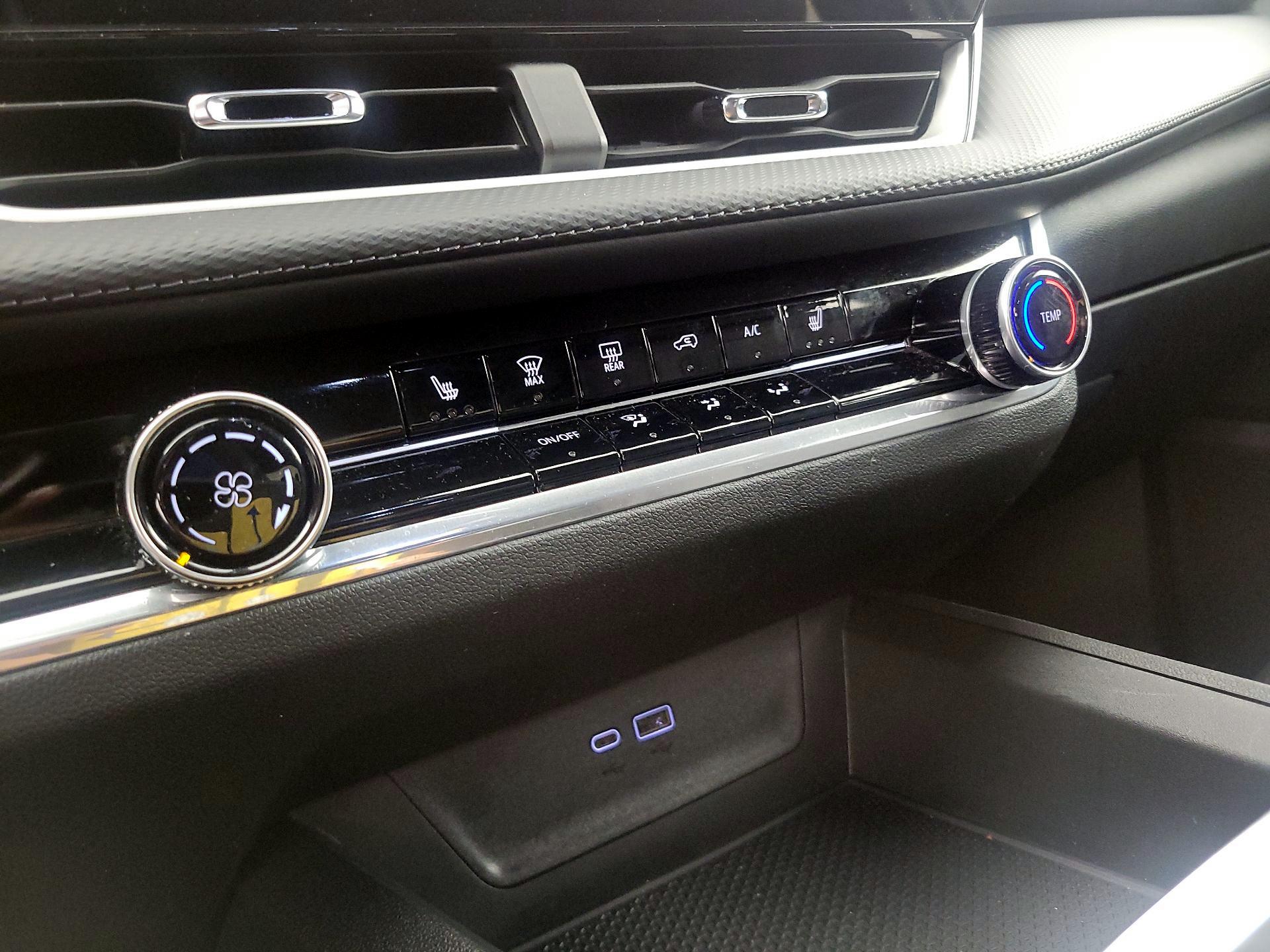 Thumbnail: 2025 Chevrolet Equinox - 17