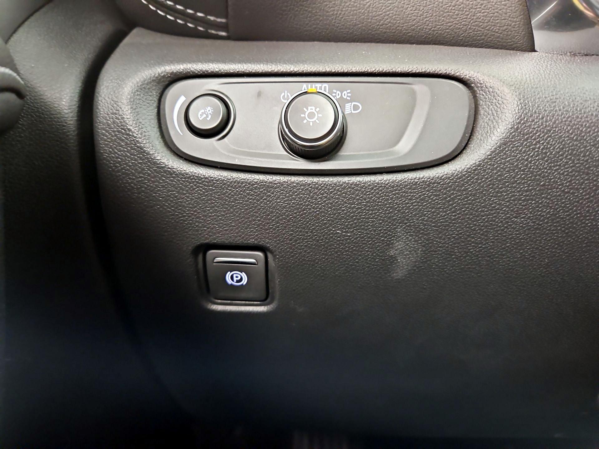 Thumbnail: 2025 Chevrolet Blazer - 13