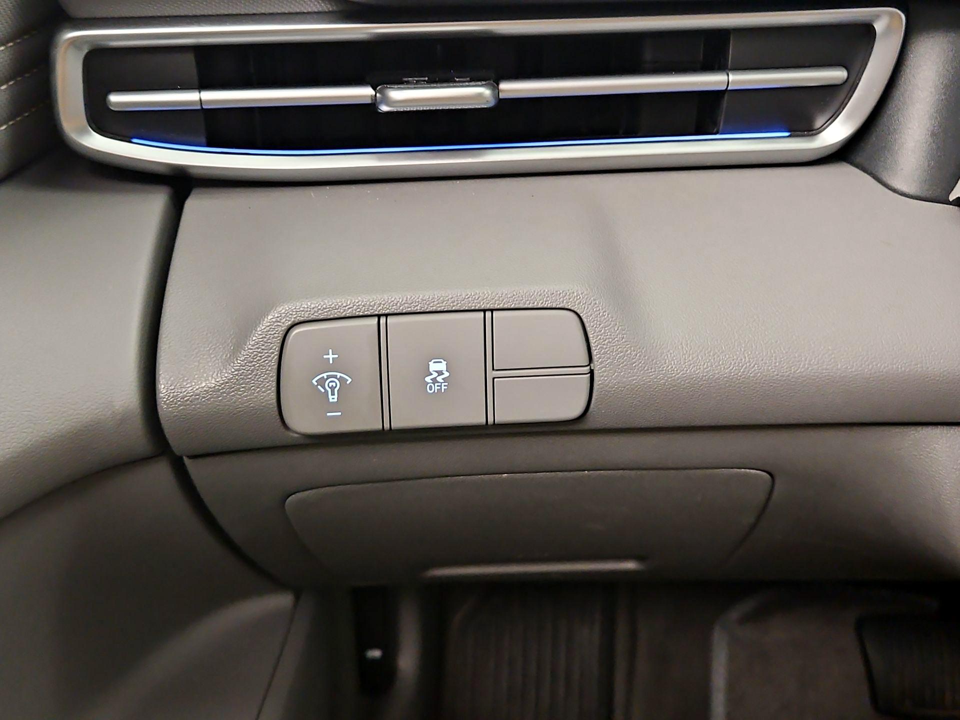 Thumbnail: 2025 Hyundai Elantra - 13