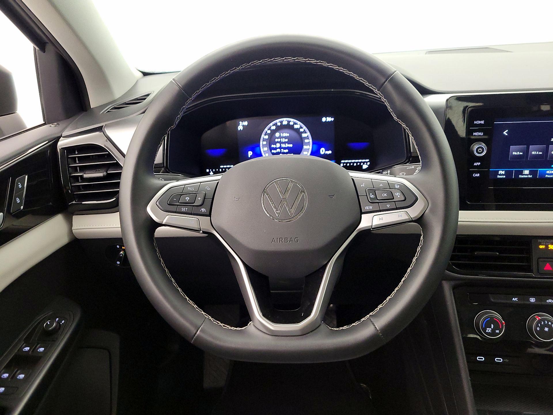 Thumbnail: 2025 Volkswagen Taos - 10