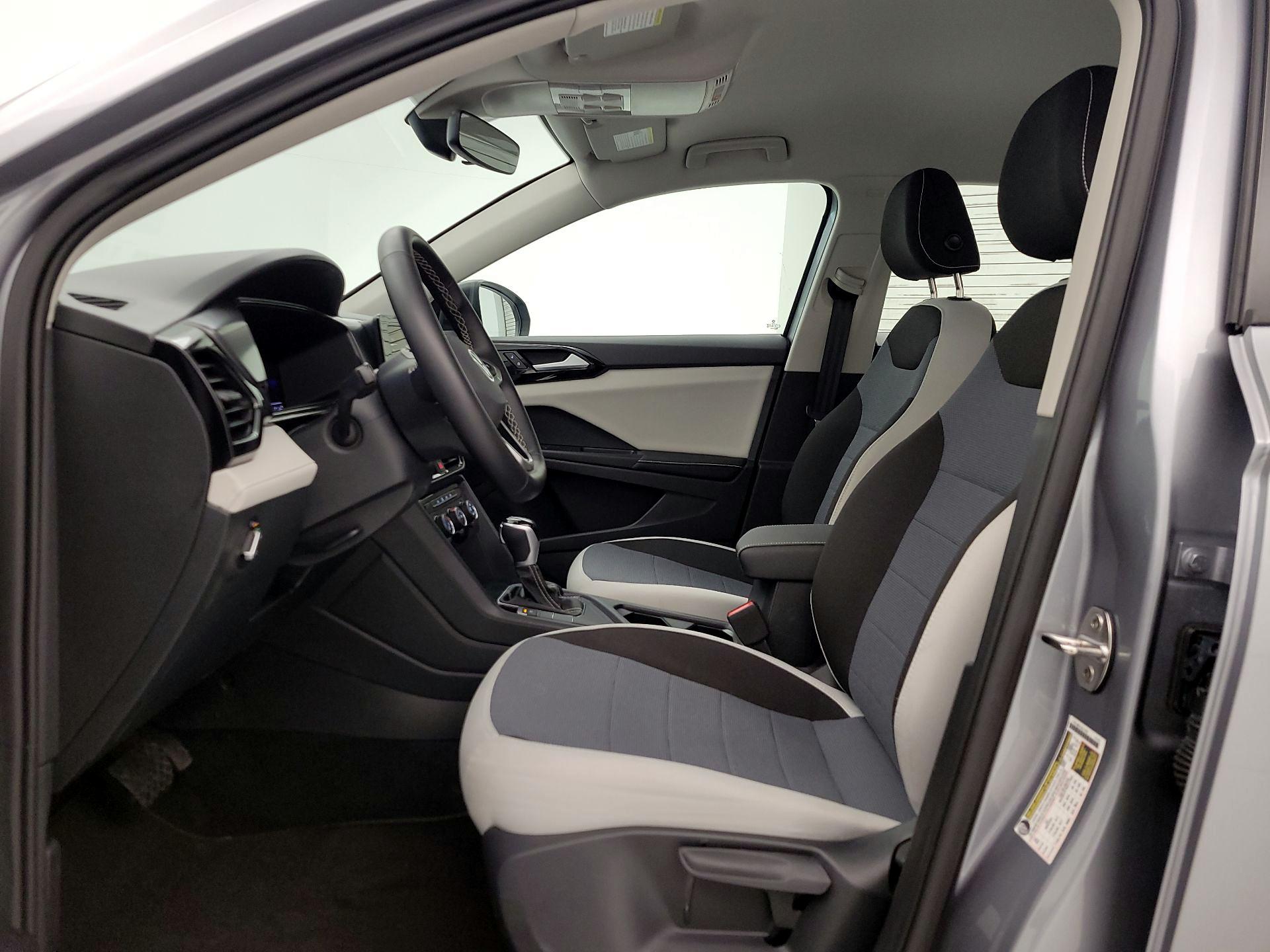 Thumbnail: 2025 Volkswagen Taos - 11