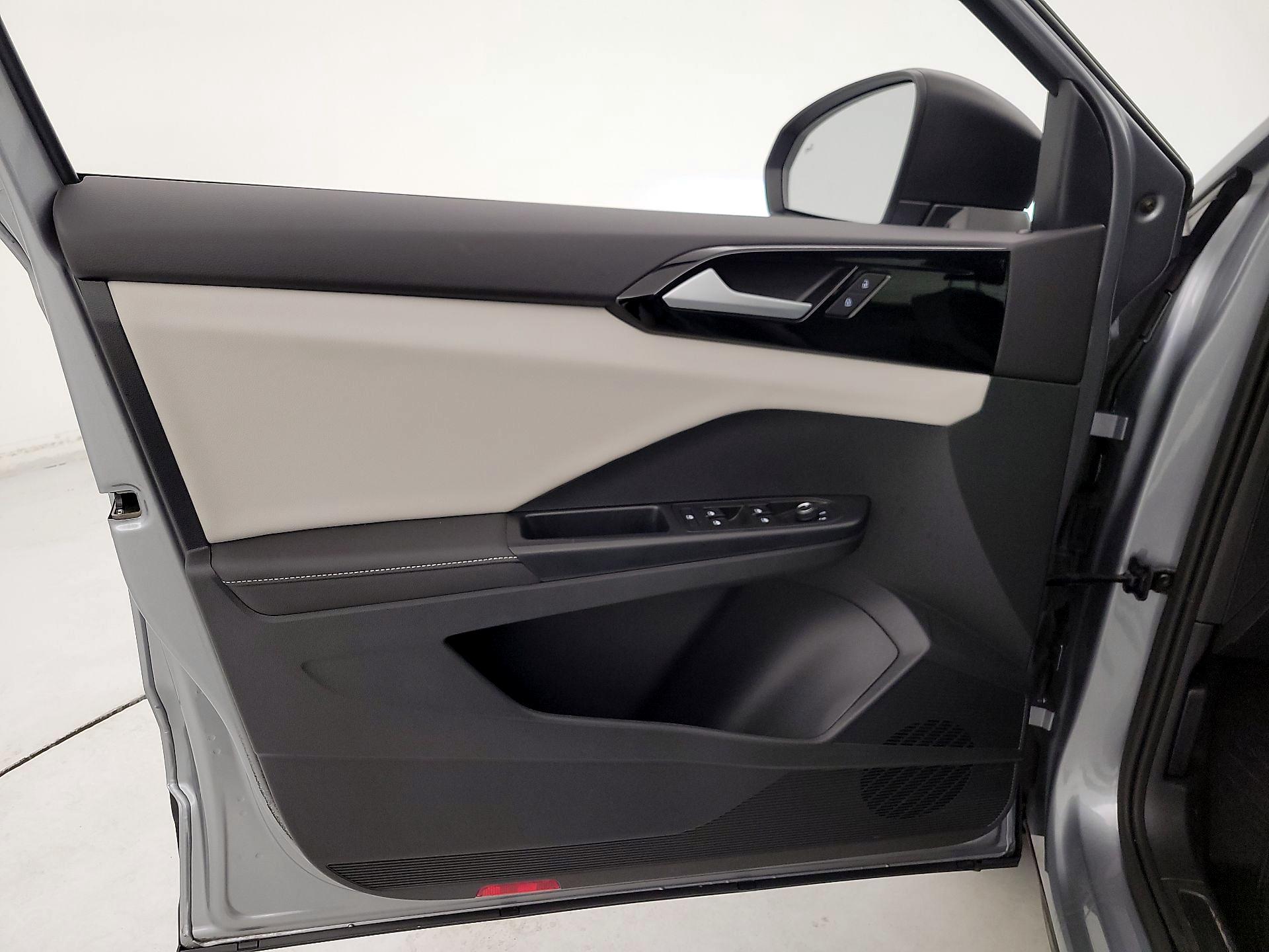 Thumbnail: 2025 Volkswagen Taos - 12