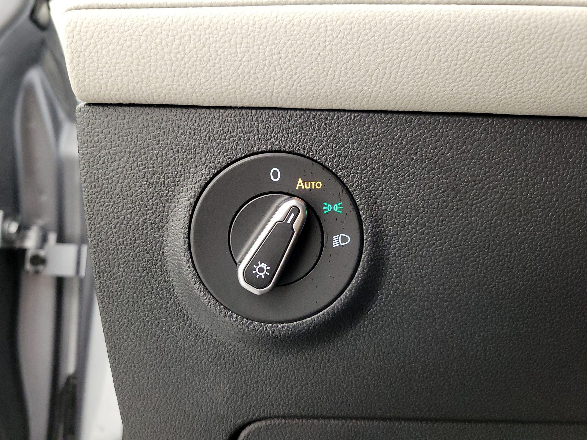 Thumbnail: 2025 Volkswagen Taos - 13