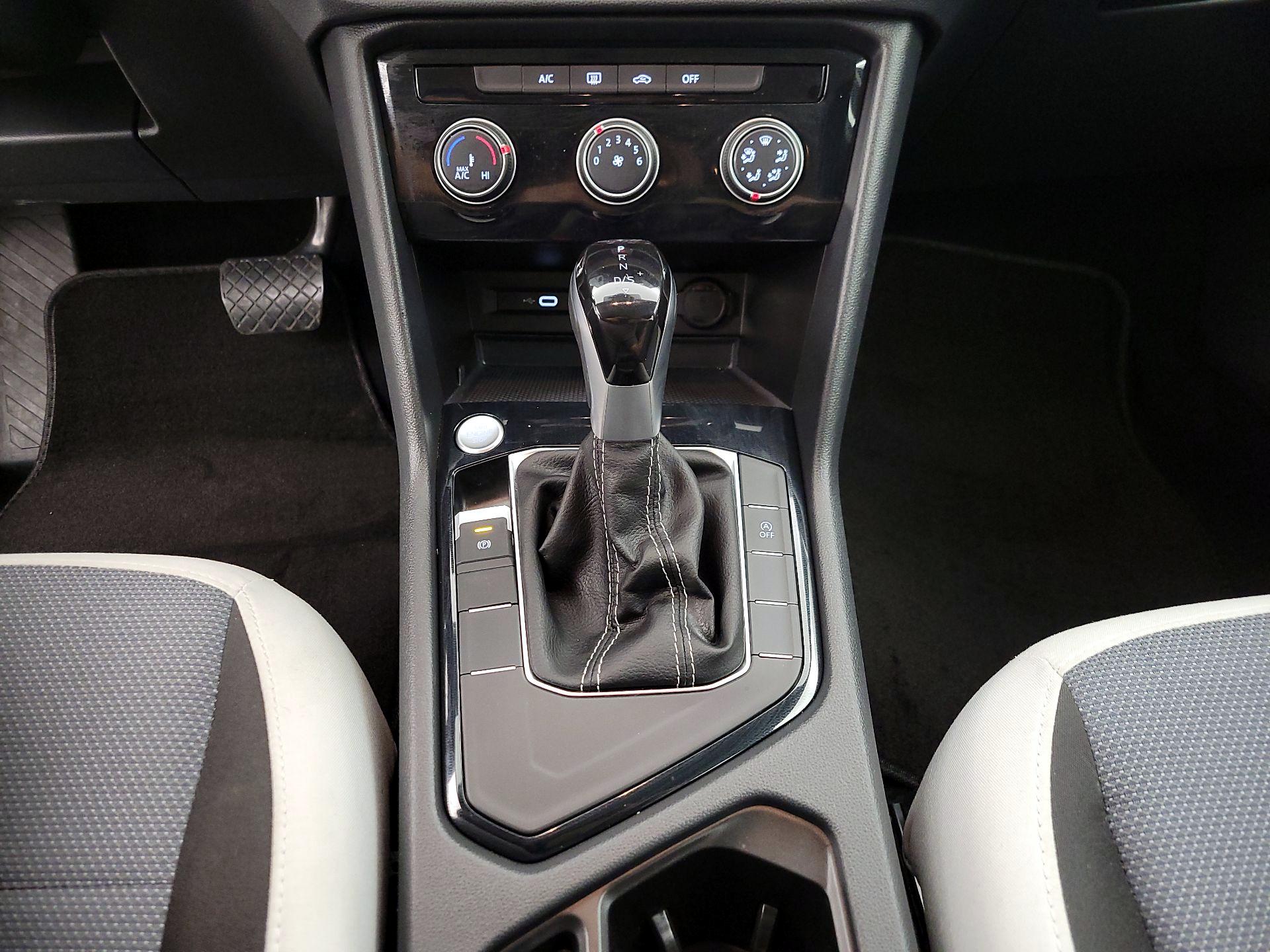 Thumbnail: 2025 Volkswagen Taos - 17