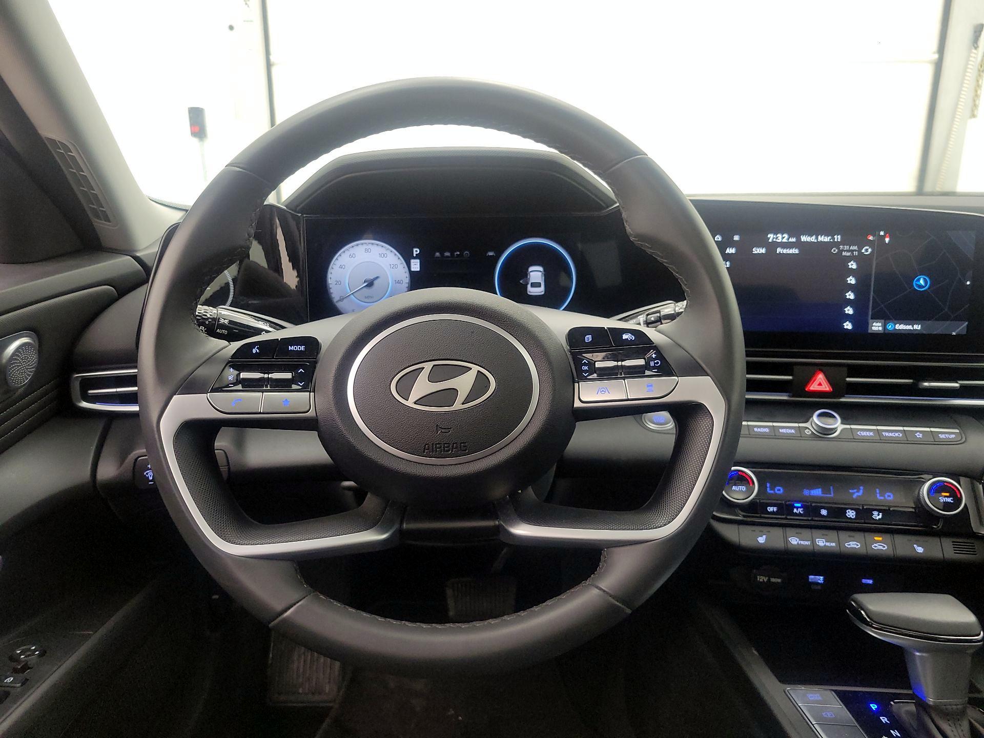 Thumbnail: 2025 Hyundai Elantra - 10