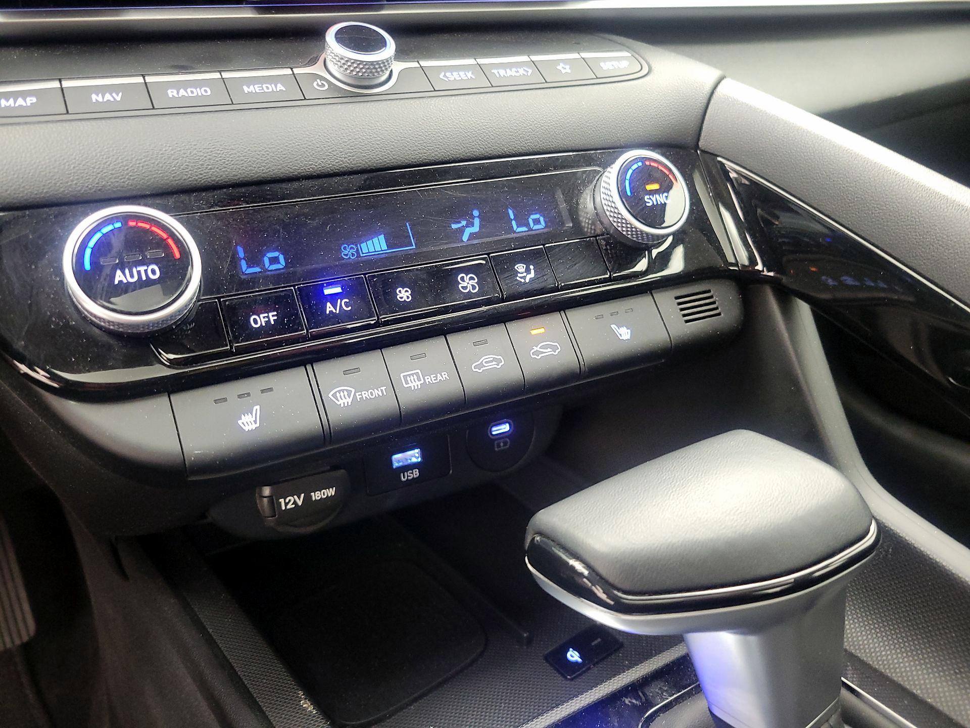 Thumbnail: 2025 Hyundai Elantra - 15