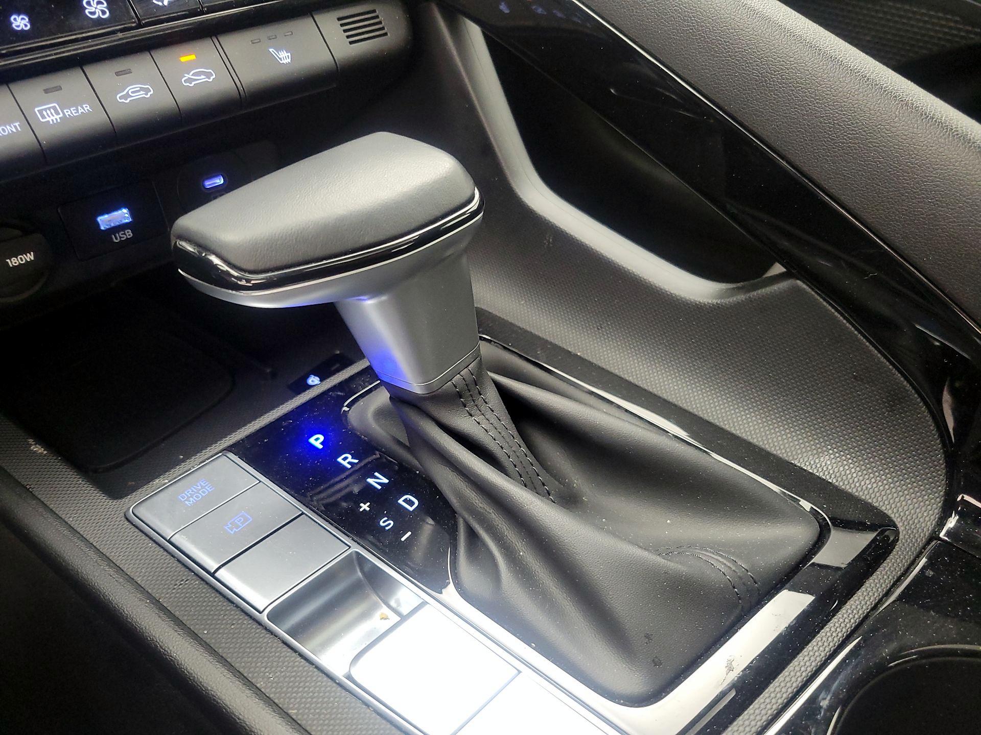 Thumbnail: 2025 Hyundai Elantra - 16