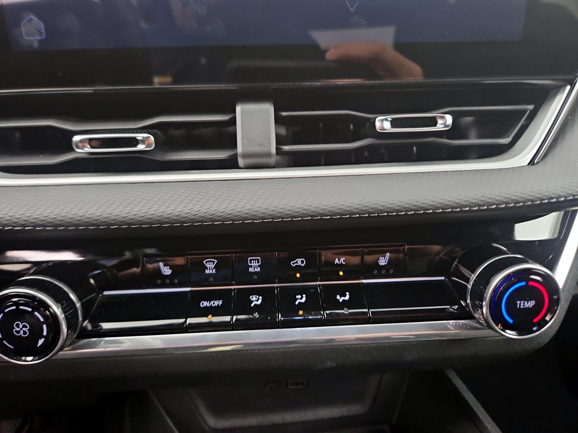 Thumbnail: 2025 Chevrolet Equinox - 16