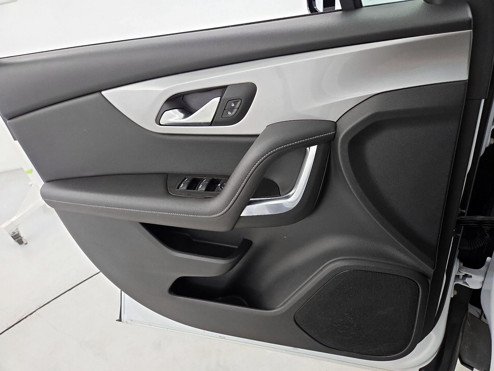 Thumbnail: 2025 Chevrolet Blazer - 12