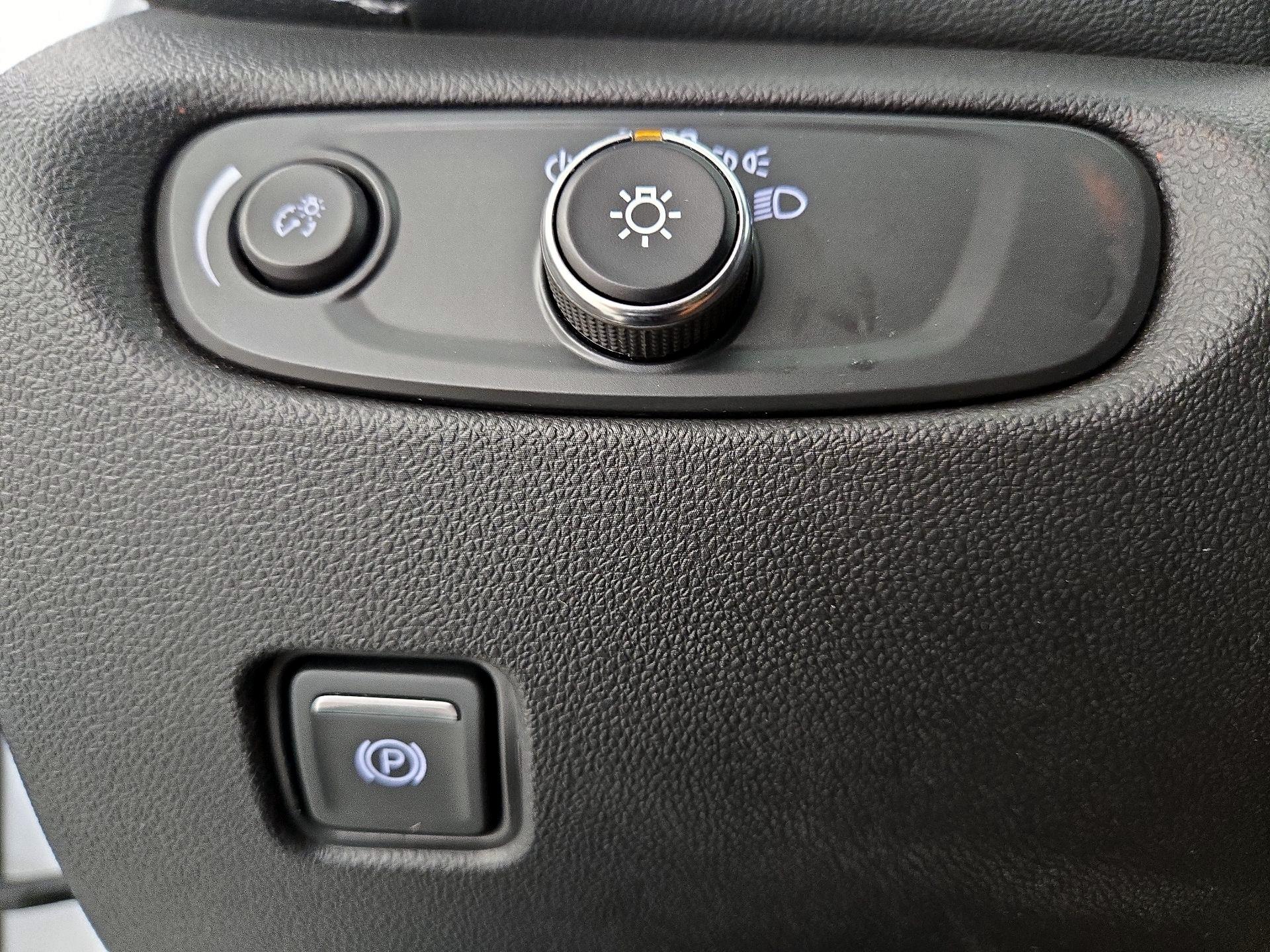 Thumbnail: 2025 Chevrolet Blazer - 13