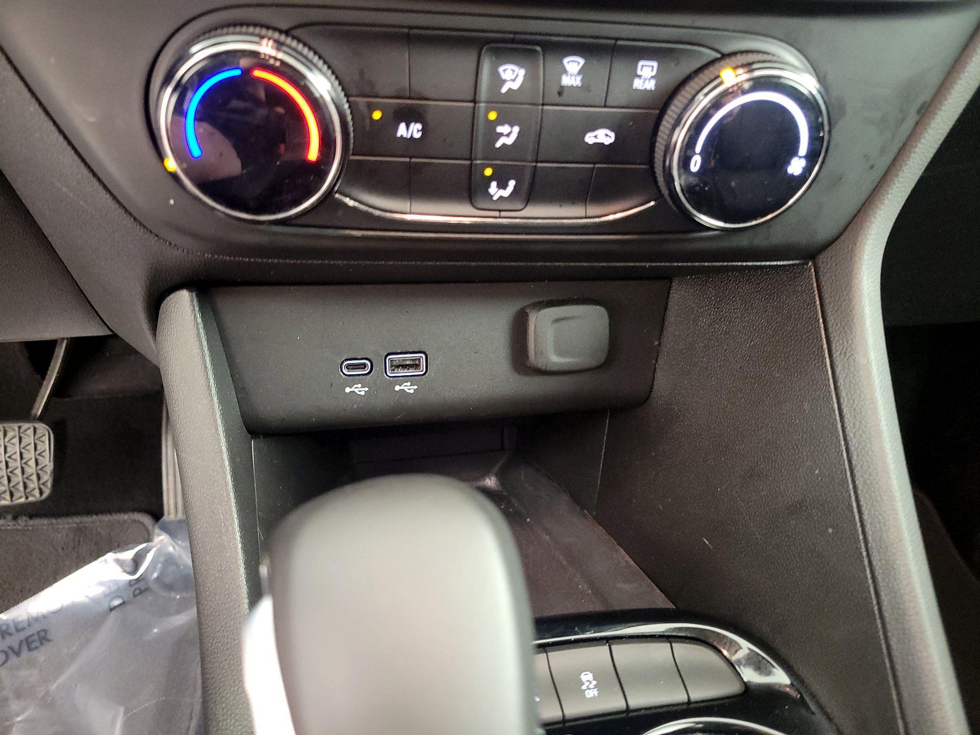 Thumbnail: 2025 Buick Encore GX - 18