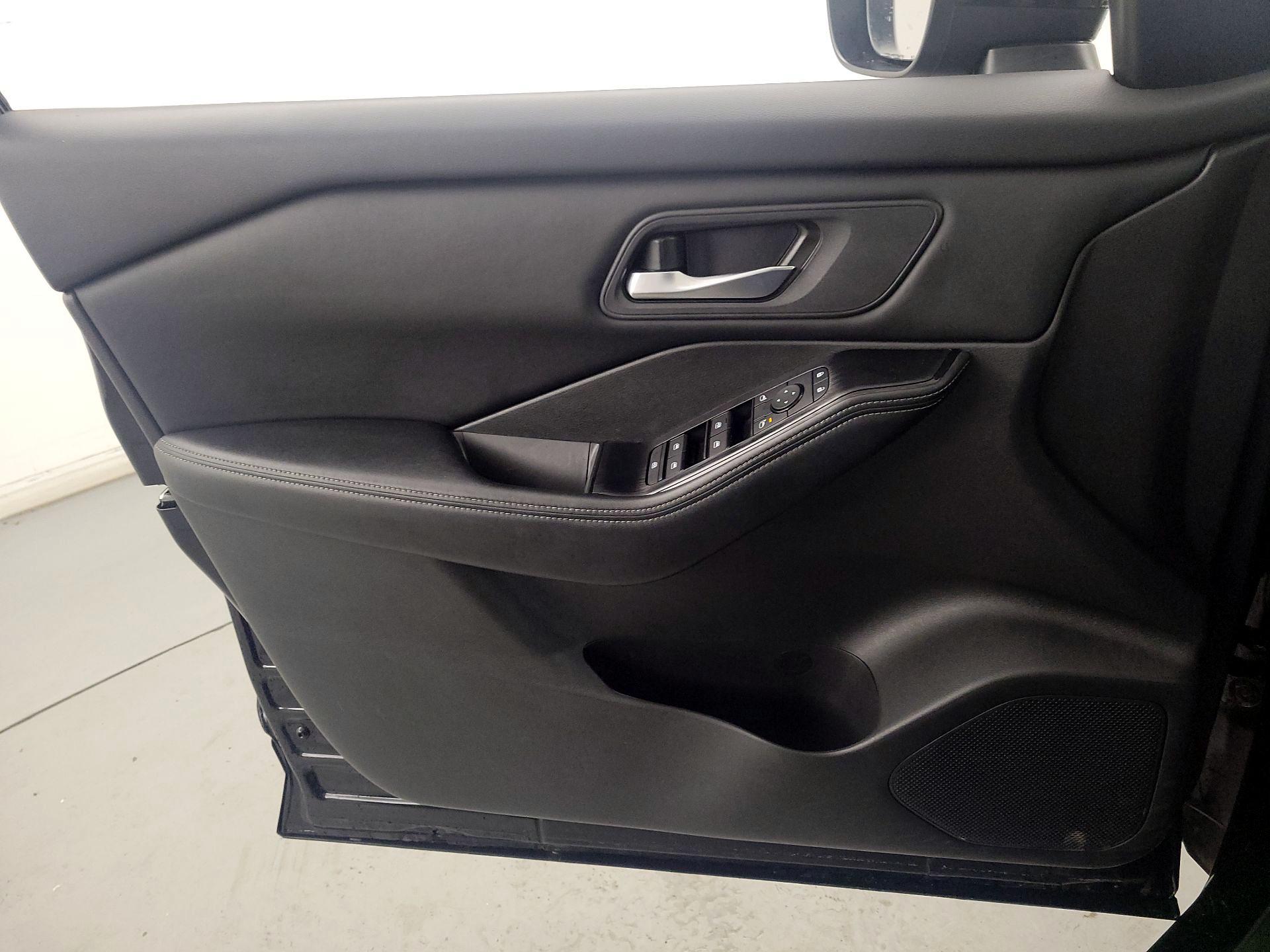 Thumbnail: 2025 Nissan Rogue - 12