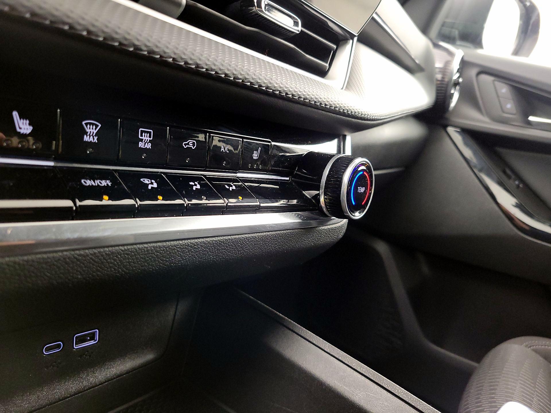 Thumbnail: 2025 Chevrolet Equinox - 16