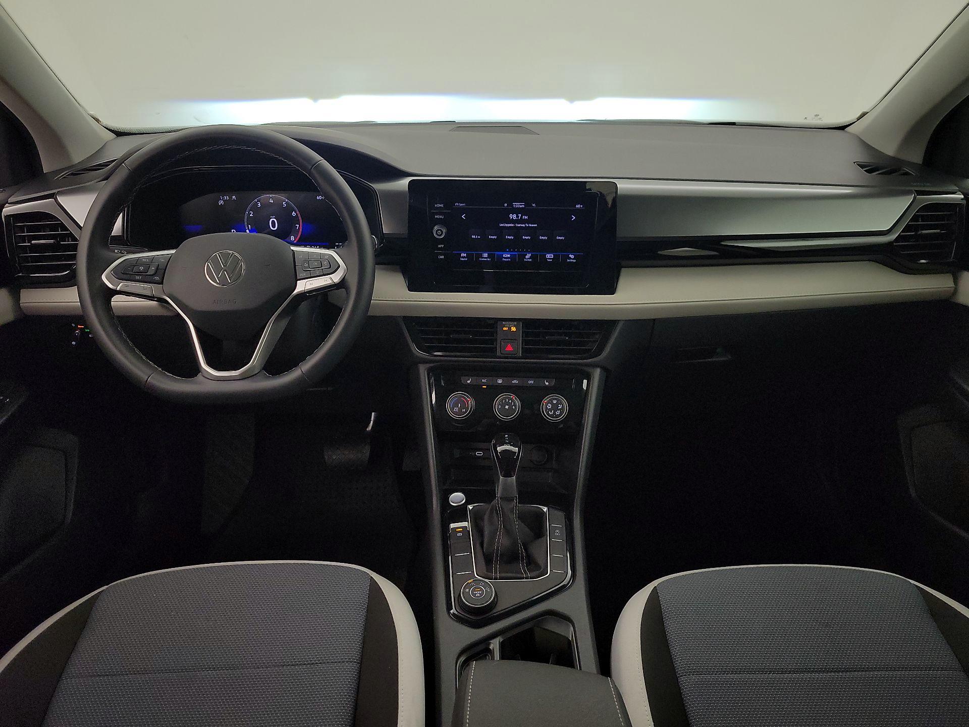 Thumbnail: 2025 Volkswagen Taos - 9