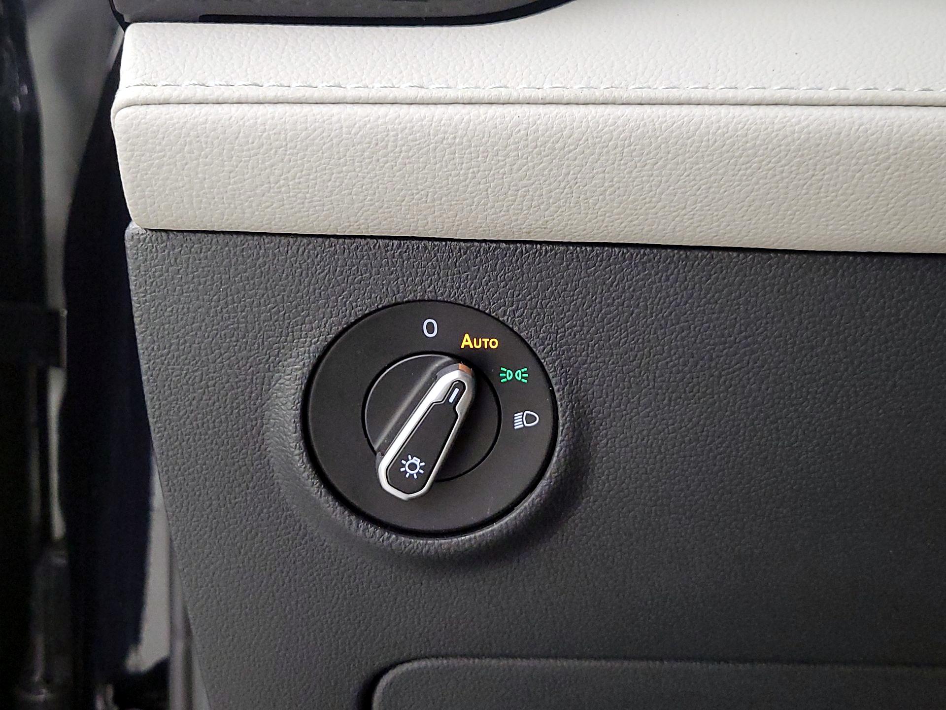 Thumbnail: 2025 Volkswagen Taos - 13