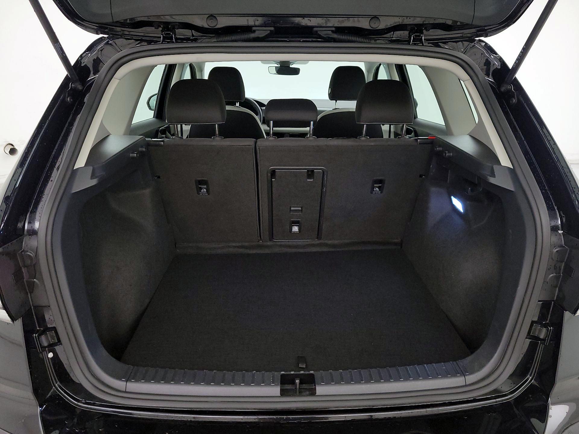 Thumbnail: 2025 Volkswagen Taos - 20