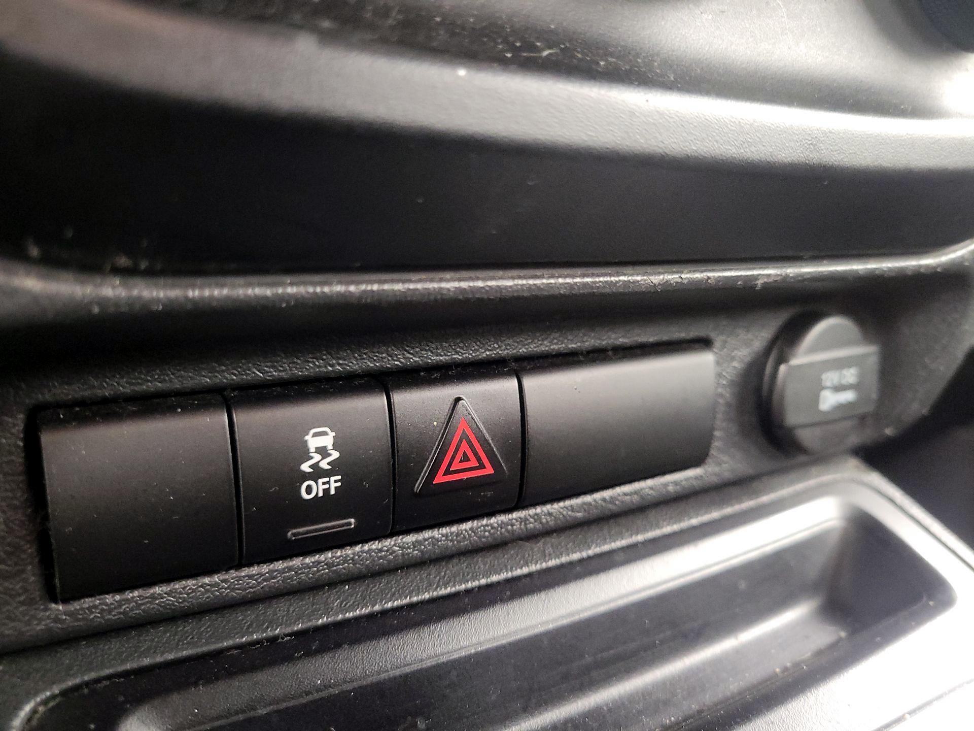 Thumbnail: 2016 Jeep Patriot - 16