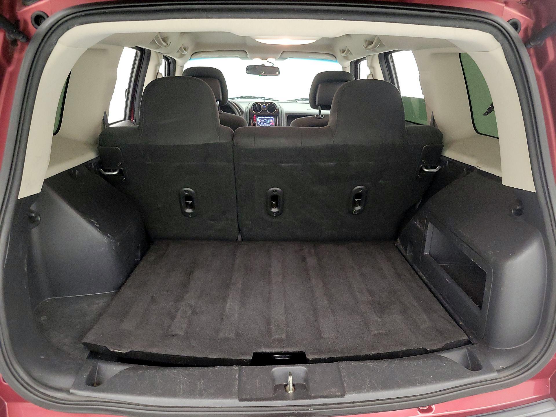 Thumbnail: 2016 Jeep Patriot - 18