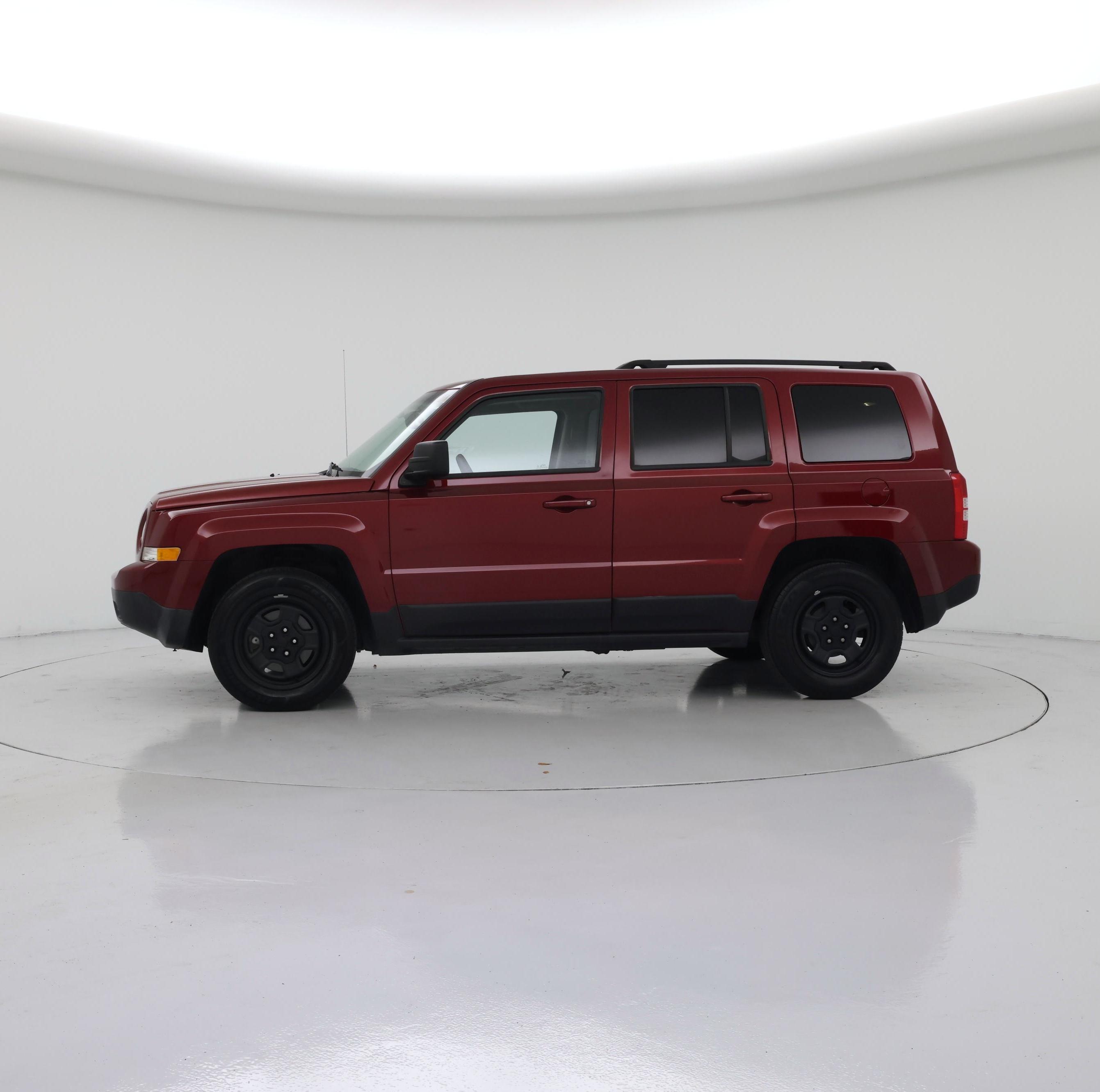 Thumbnail: 2016 Jeep Patriot - 3