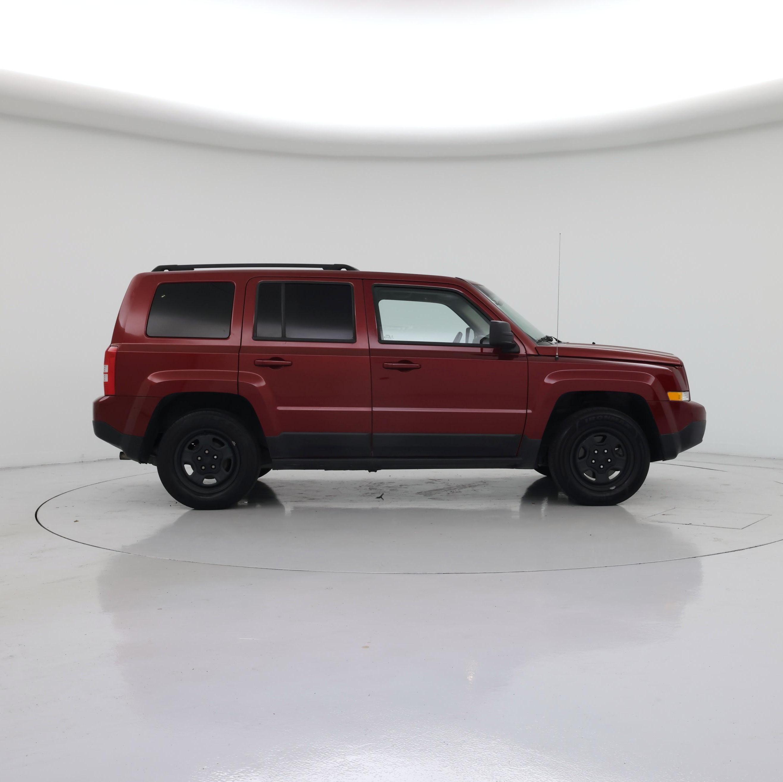 Thumbnail: 2016 Jeep Patriot - 7
