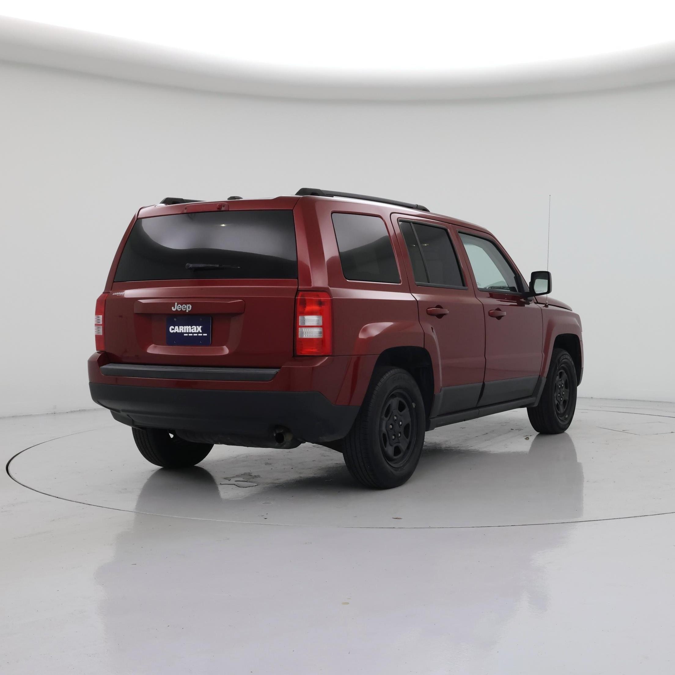 Thumbnail: 2016 Jeep Patriot - 8