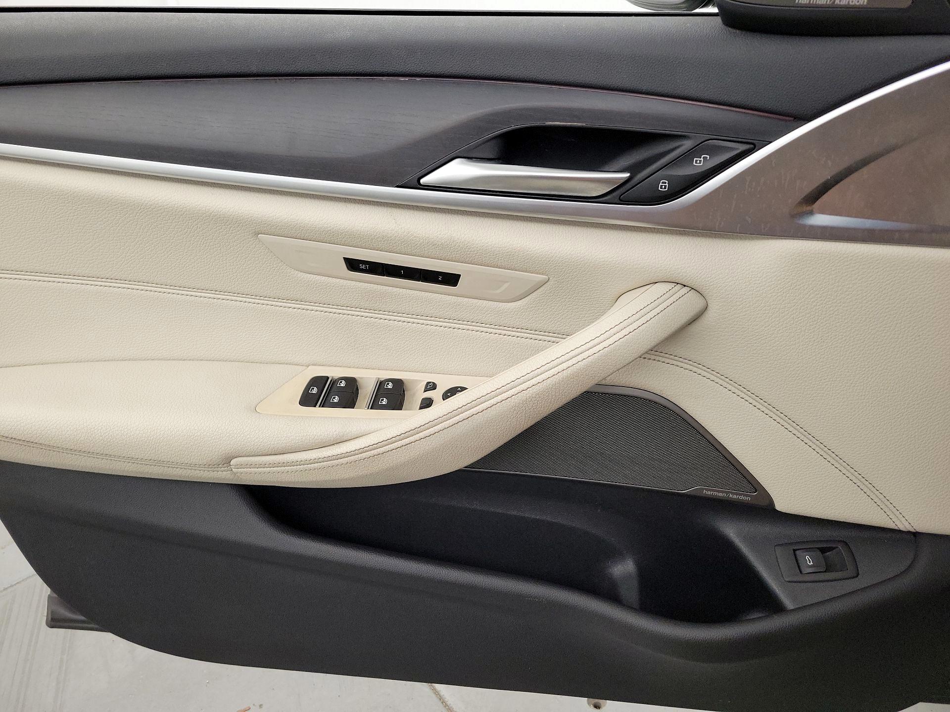 Thumbnail: 2022 BMW 5 Series - 12