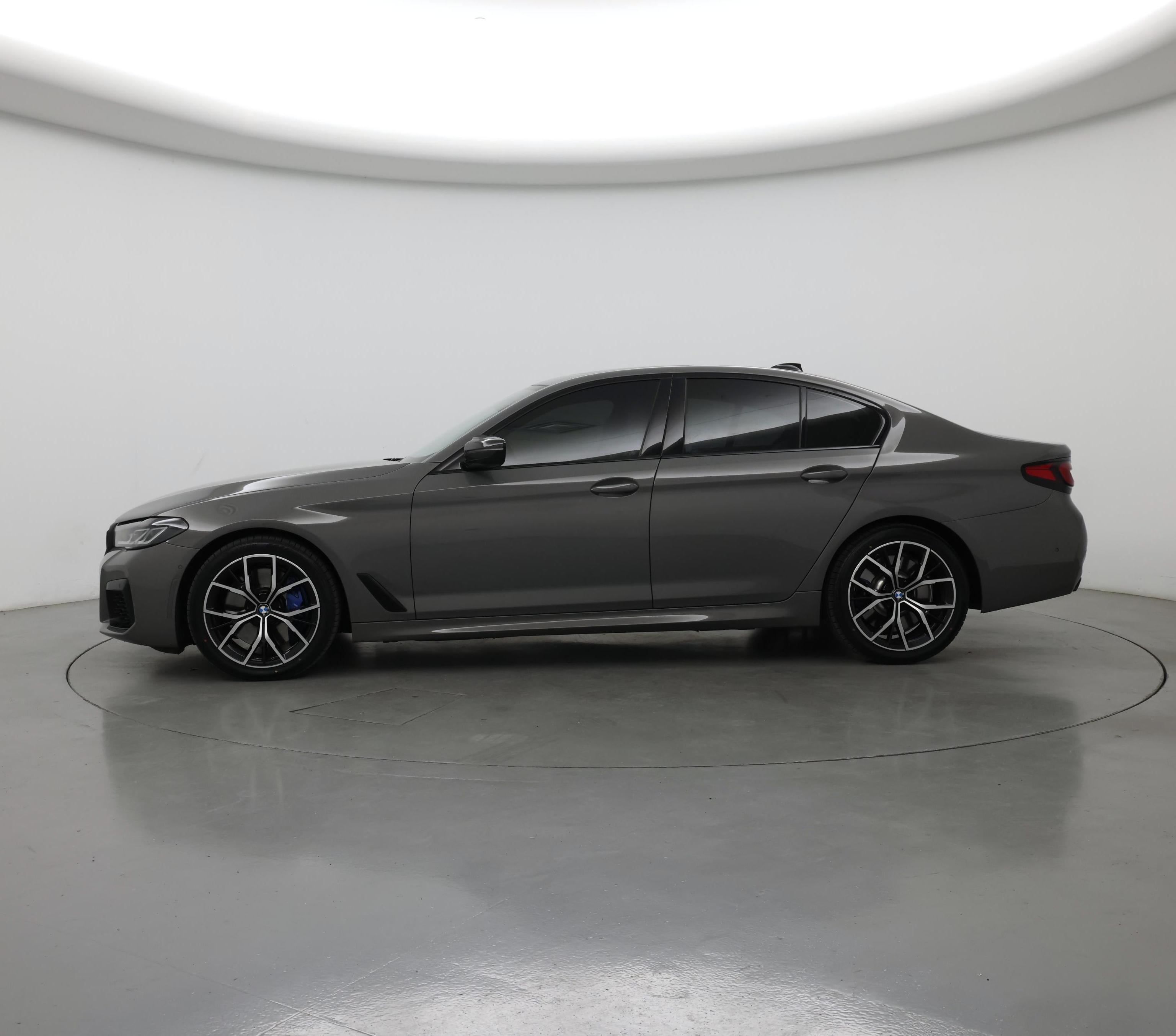 Thumbnail: 2022 BMW 5 Series - 3