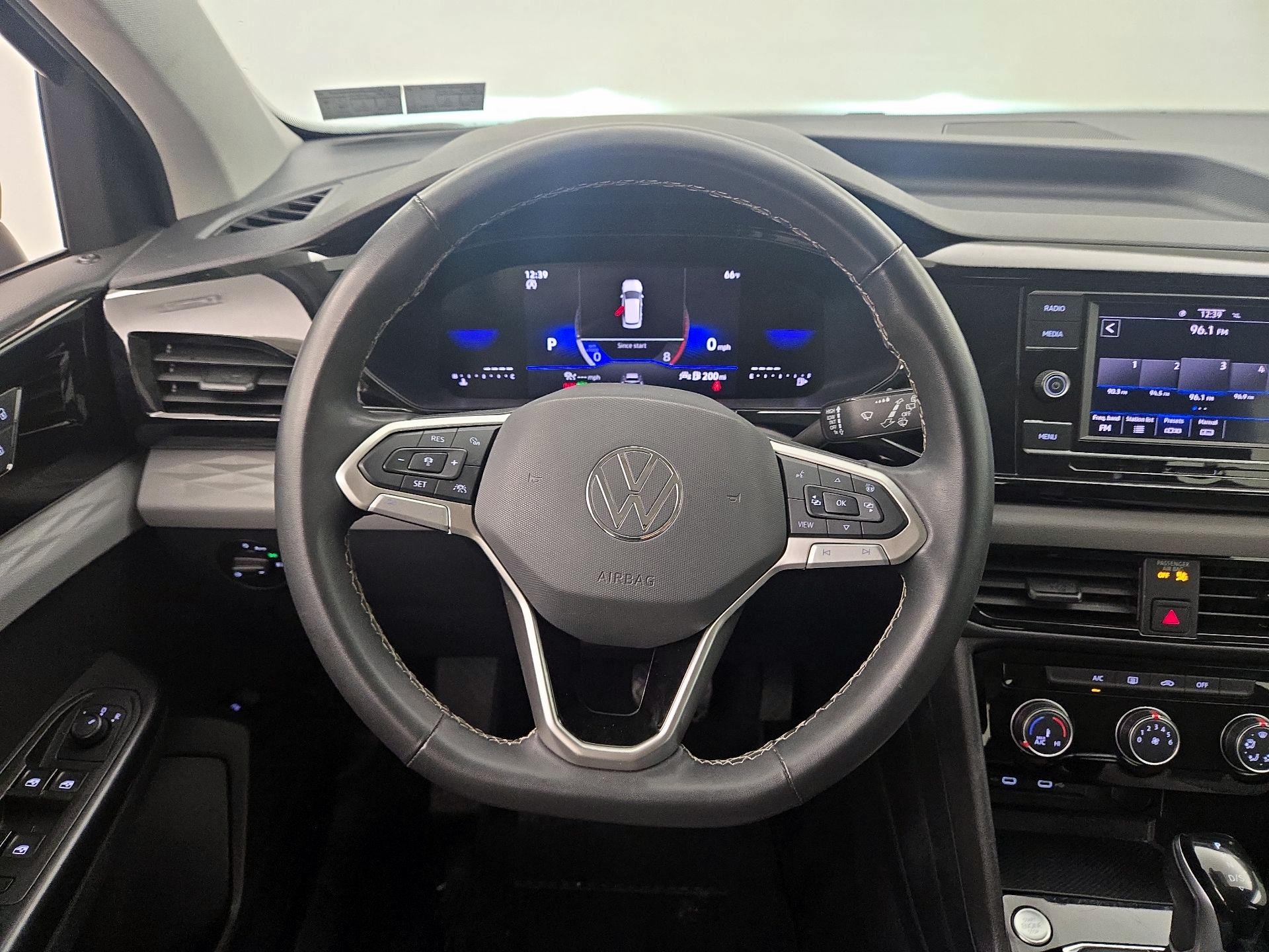 Thumbnail: 2024 Volkswagen Taos - 10