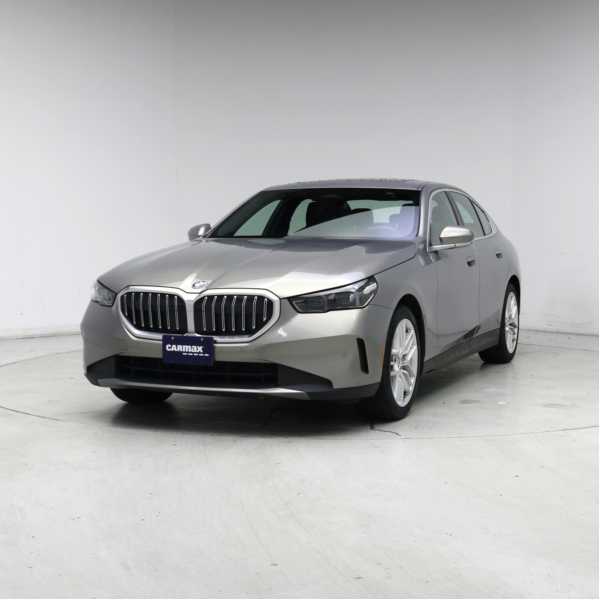 Thumbnail: 2025 BMW 5 Series - 4