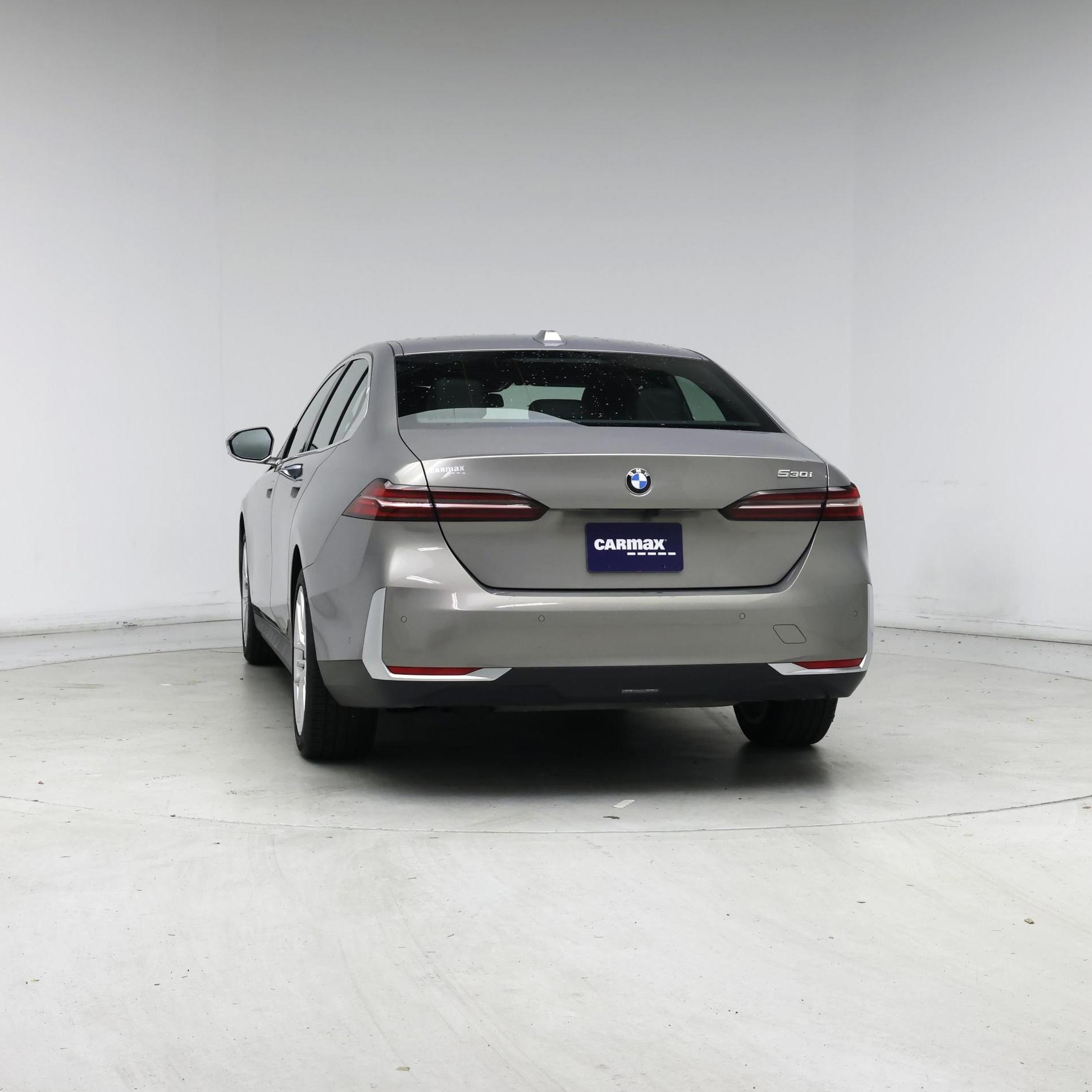 Thumbnail: 2025 BMW 5 Series - 6