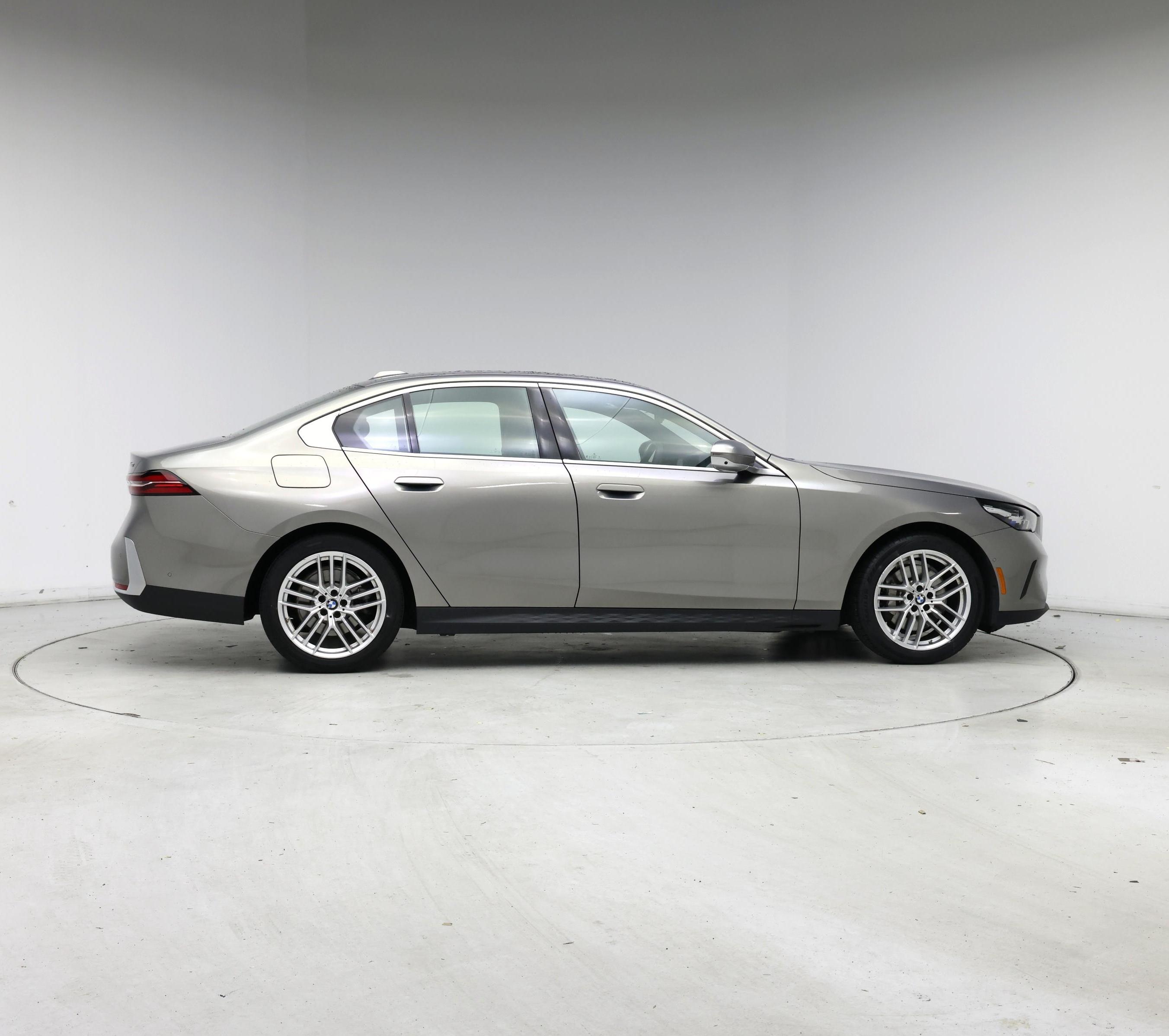 Thumbnail: 2025 BMW 5 Series - 7