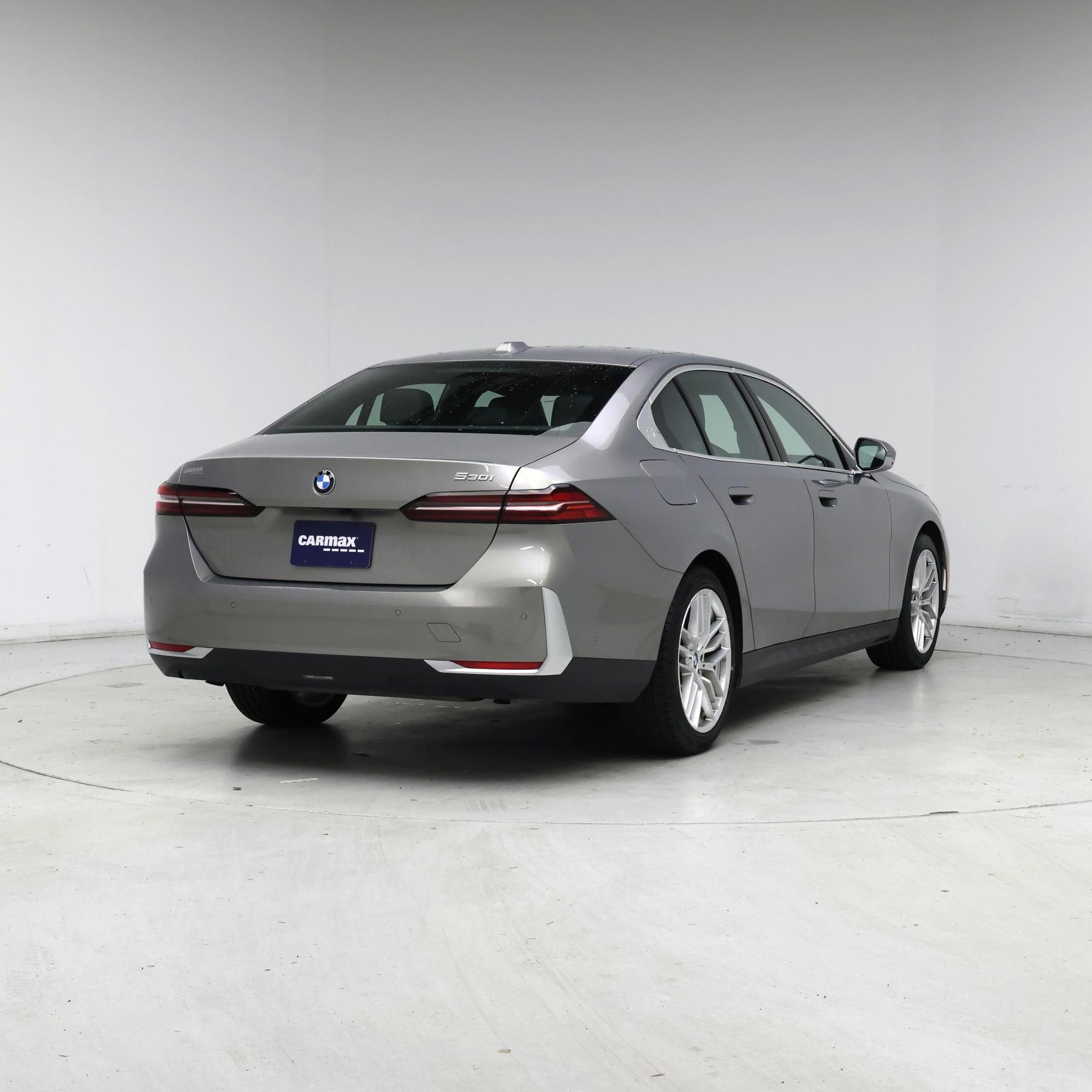 Thumbnail: 2025 BMW 5 Series - 8