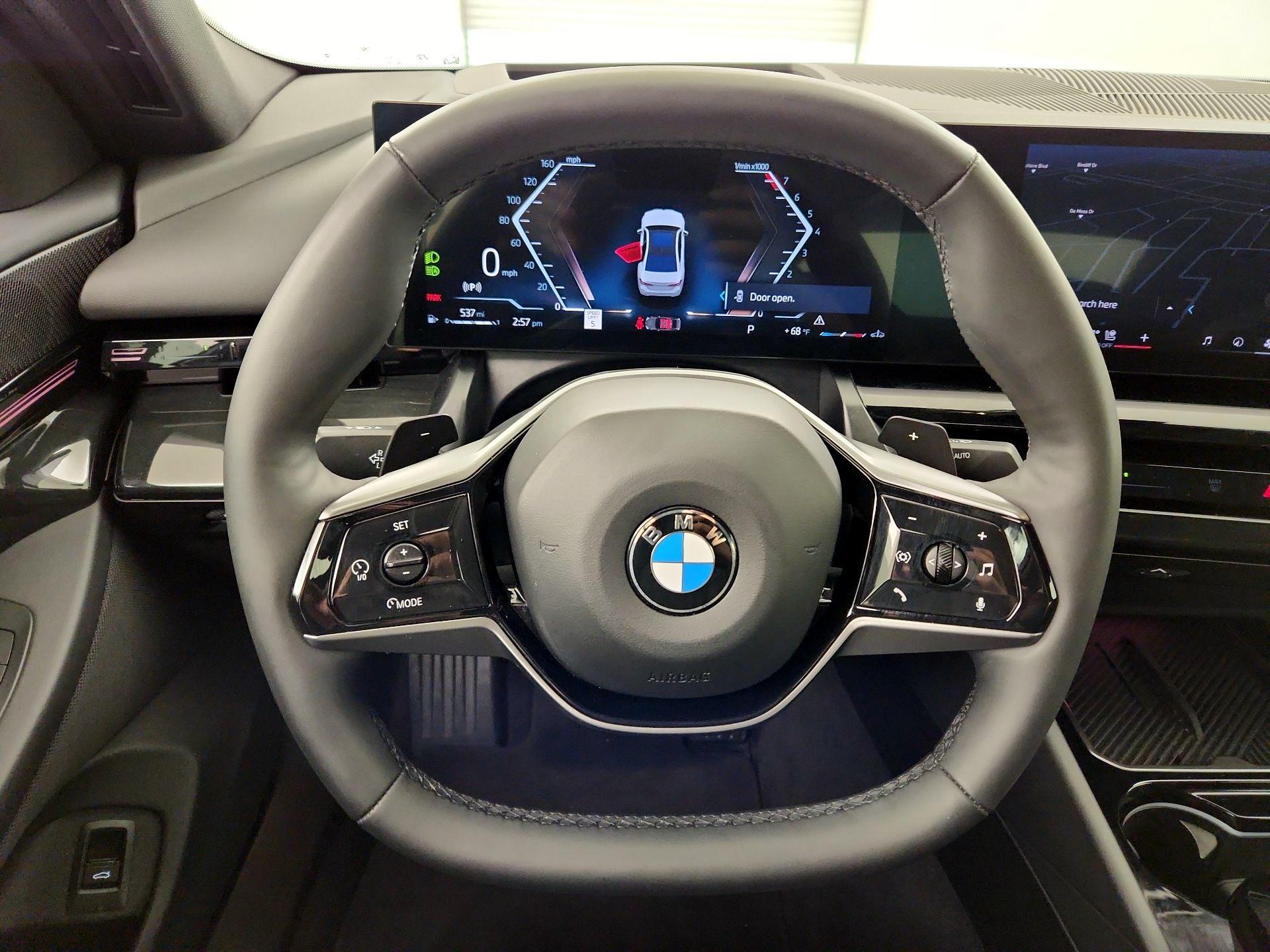 Thumbnail: 2025 BMW 5 Series - 10