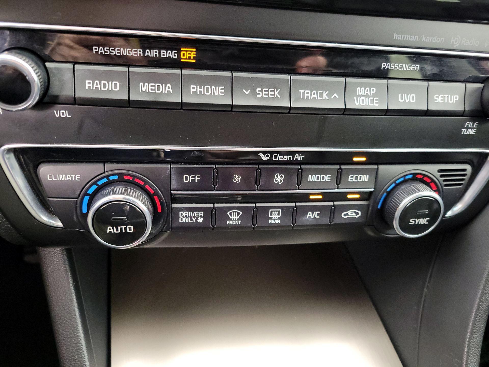 Thumbnail: 2018 Kia Optima - 17