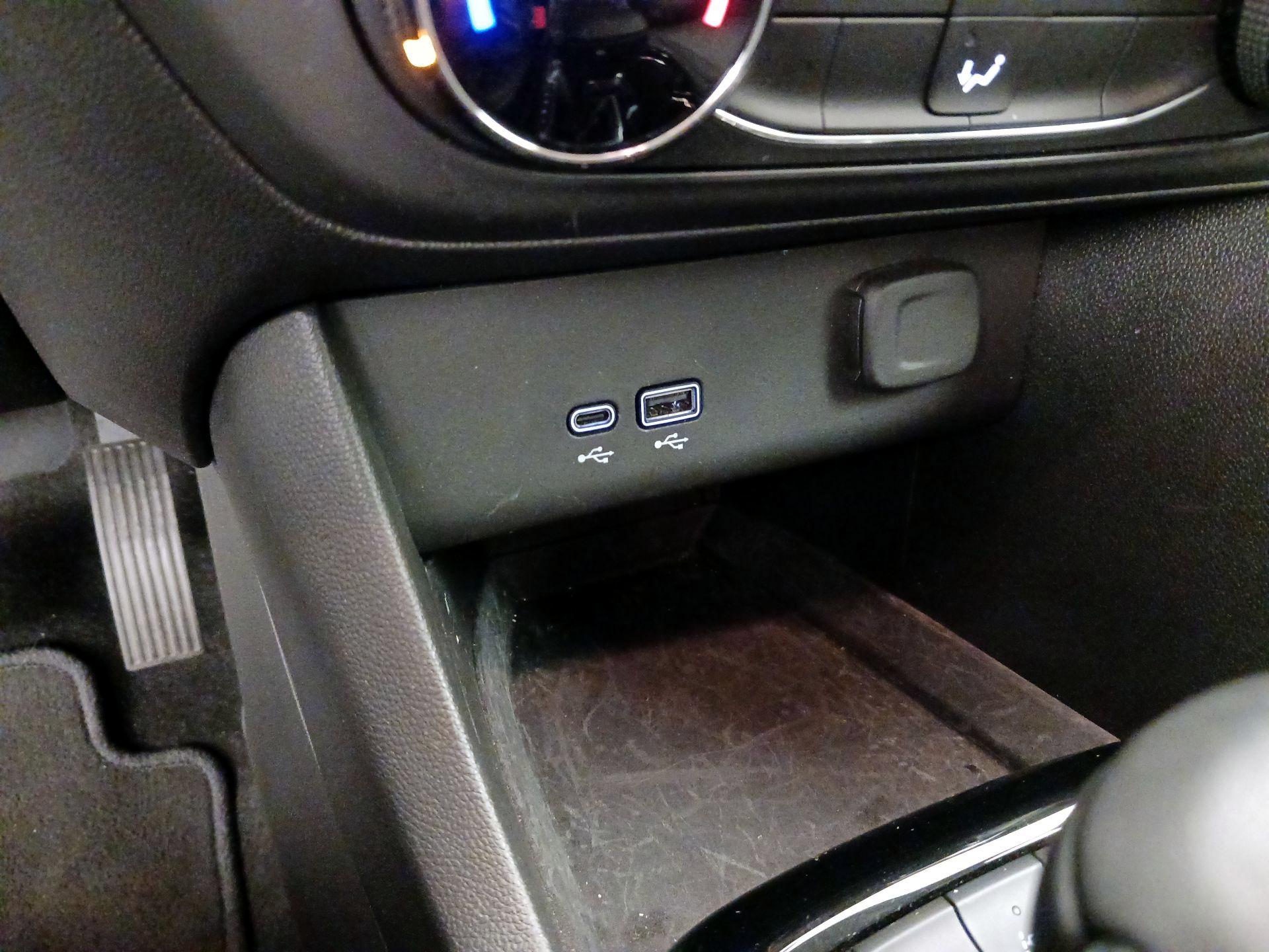 Thumbnail: 2025 Buick Encore GX - 18