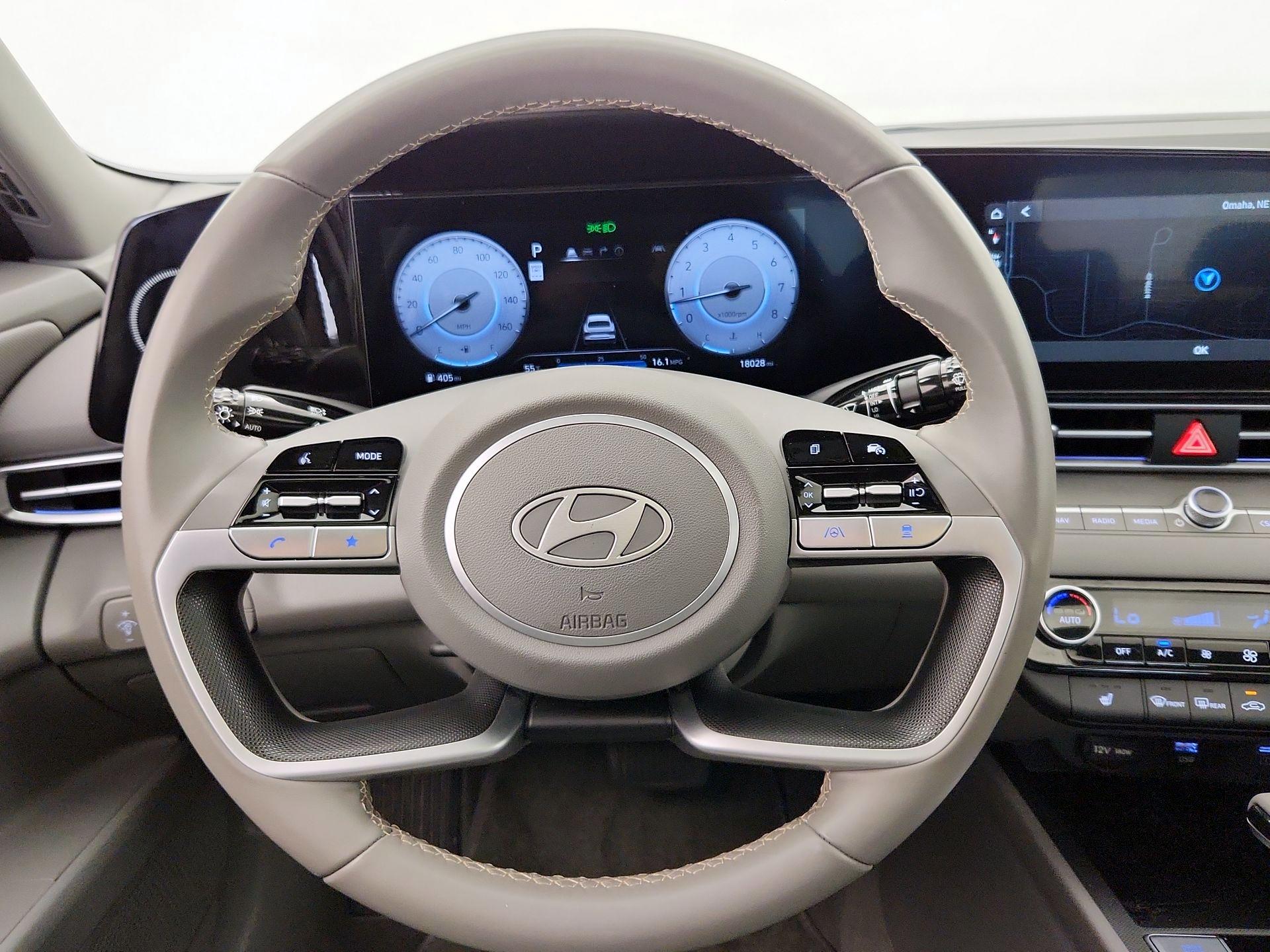 Thumbnail: 2025 Hyundai Elantra - 10