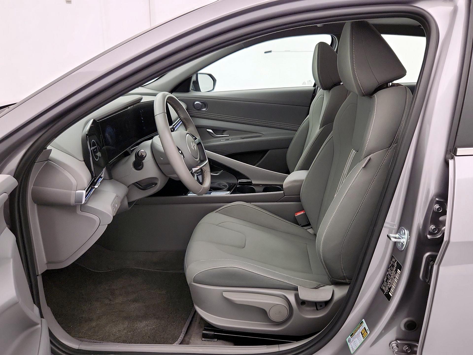 Thumbnail: 2025 Hyundai Elantra - 11