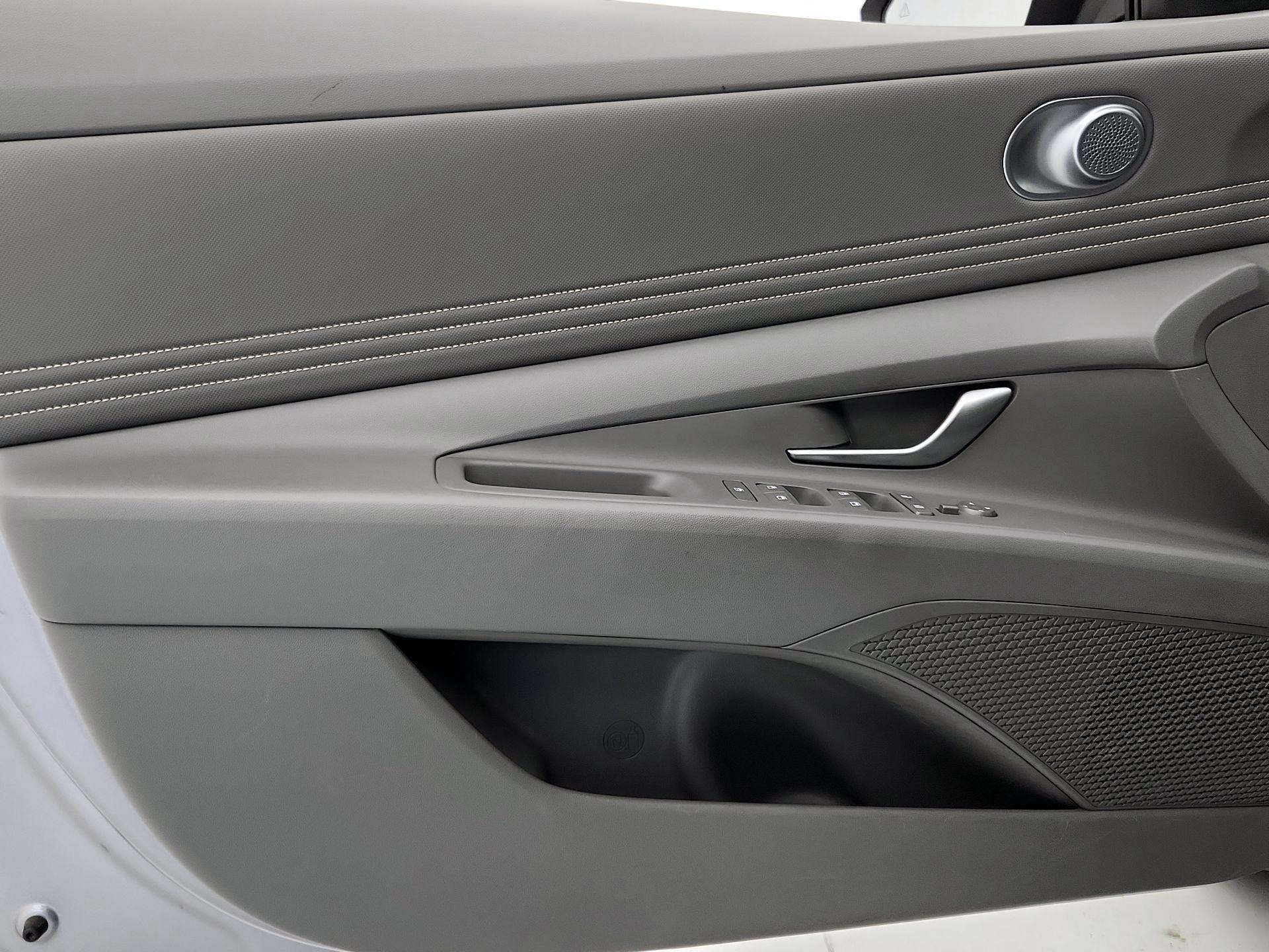 Thumbnail: 2025 Hyundai Elantra - 12