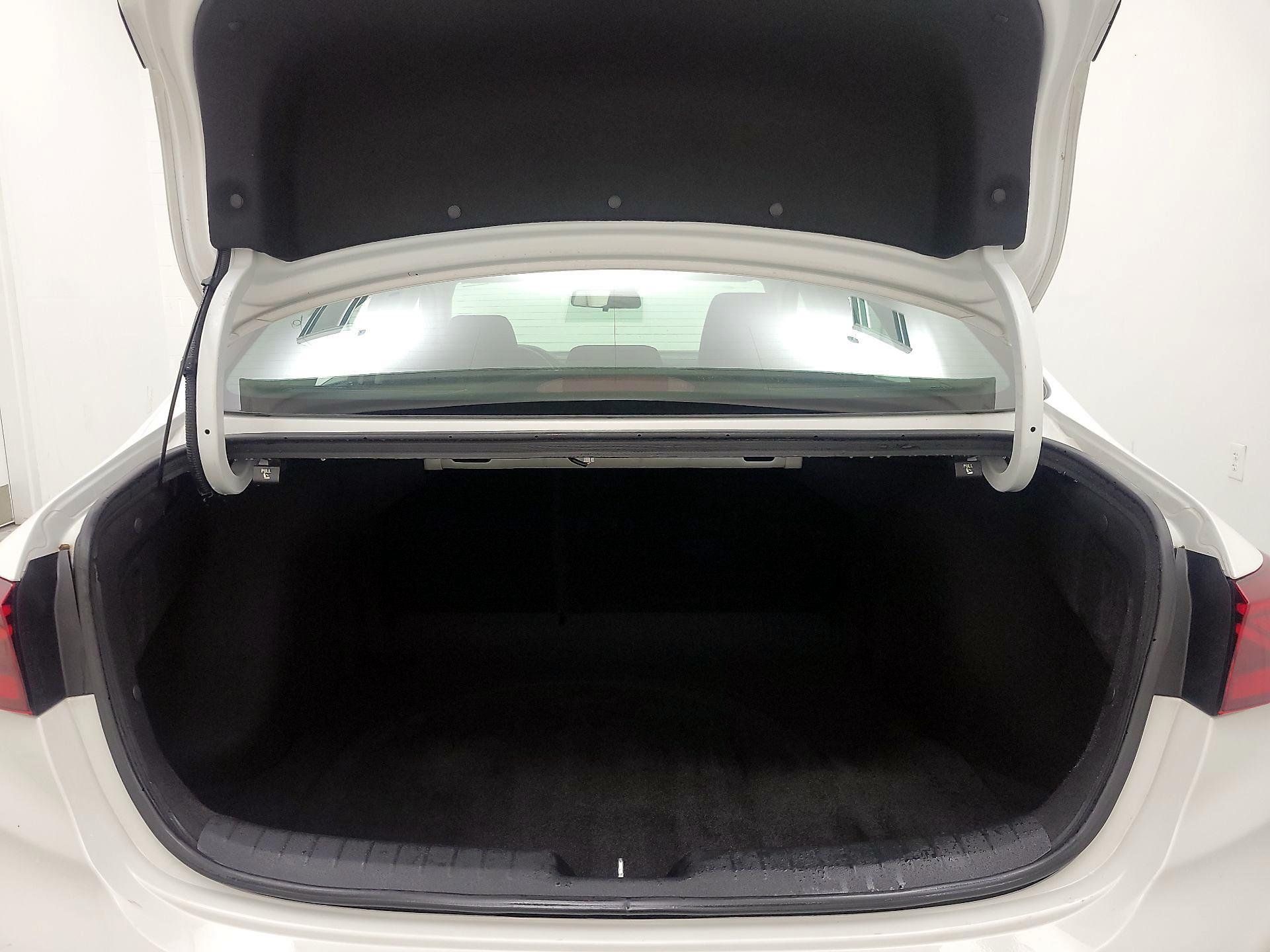 Thumbnail: 2024 Kia Forte - 20