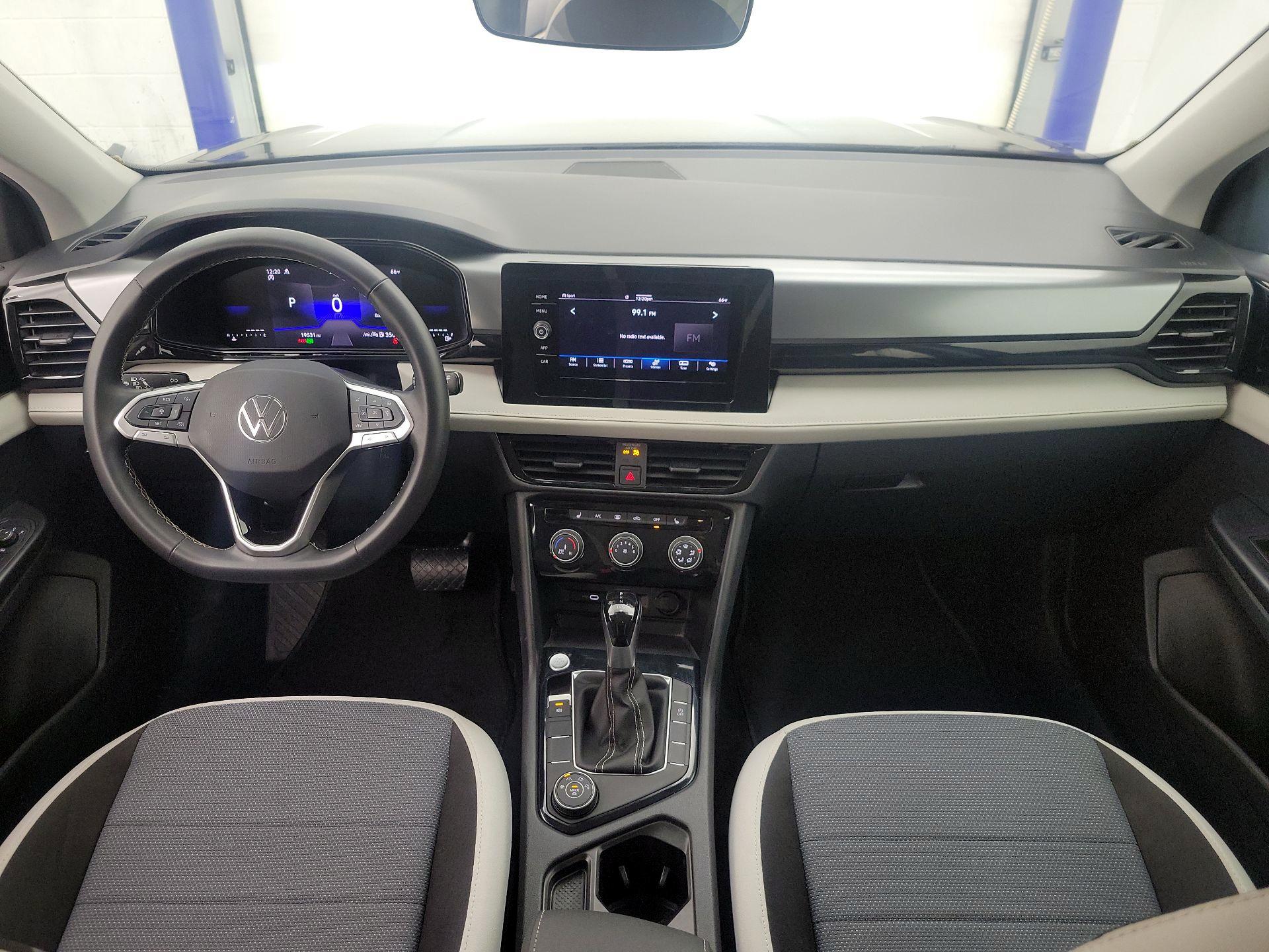 Thumbnail: 2025 Volkswagen Taos - 9