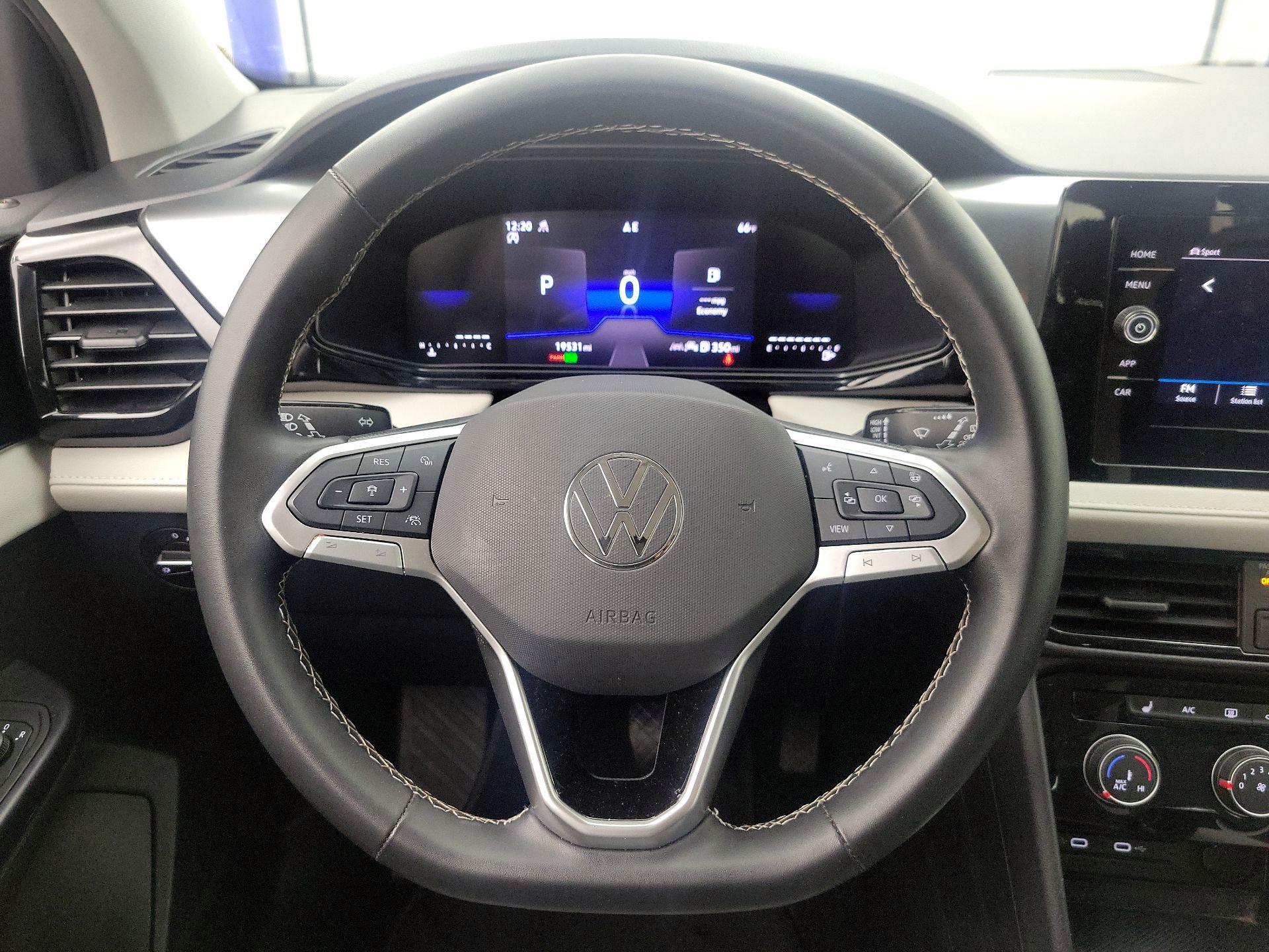 Thumbnail: 2025 Volkswagen Taos - 10