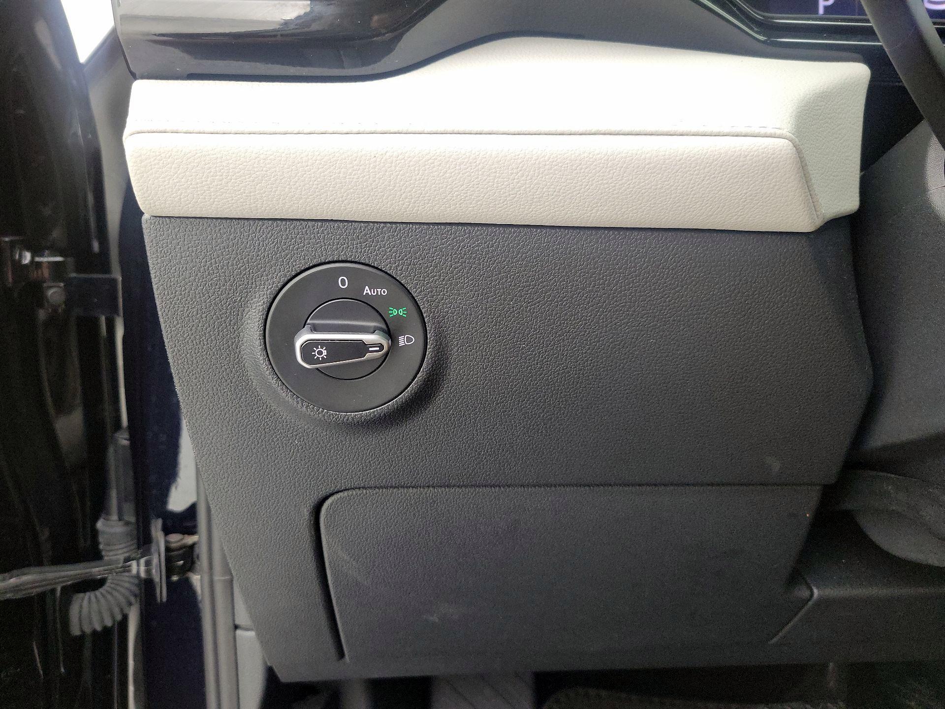 Thumbnail: 2025 Volkswagen Taos - 13