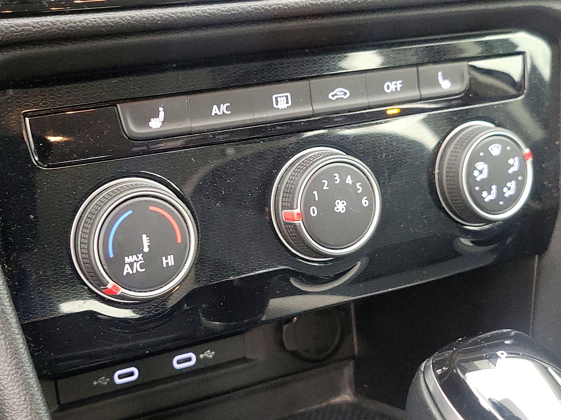 Thumbnail: 2025 Volkswagen Taos - 16