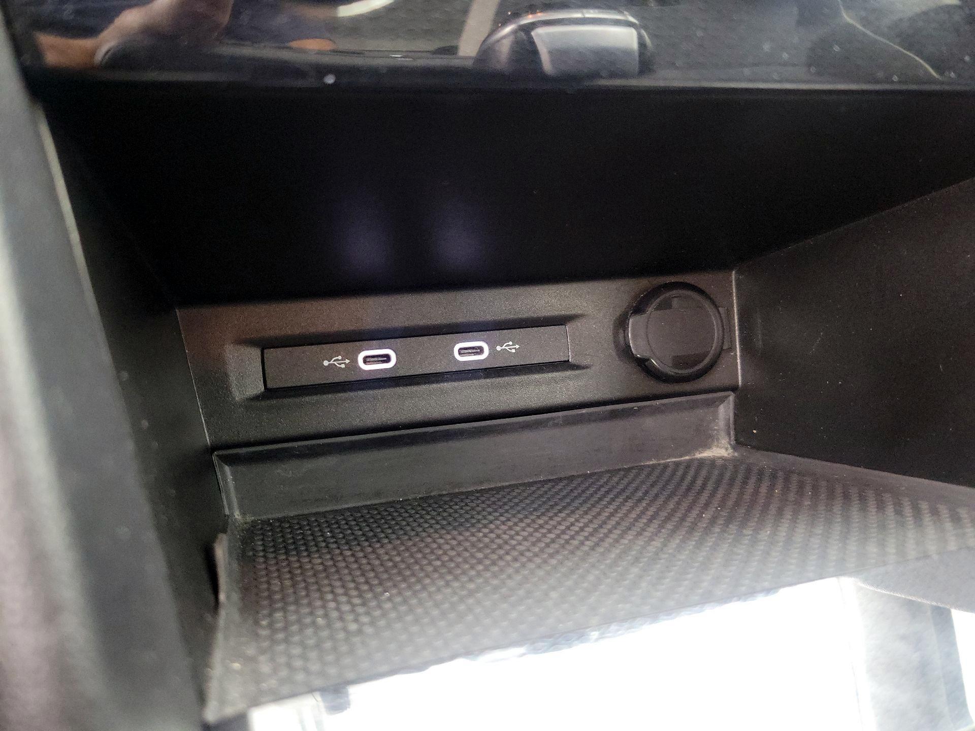 Thumbnail: 2025 Volkswagen Taos - 18