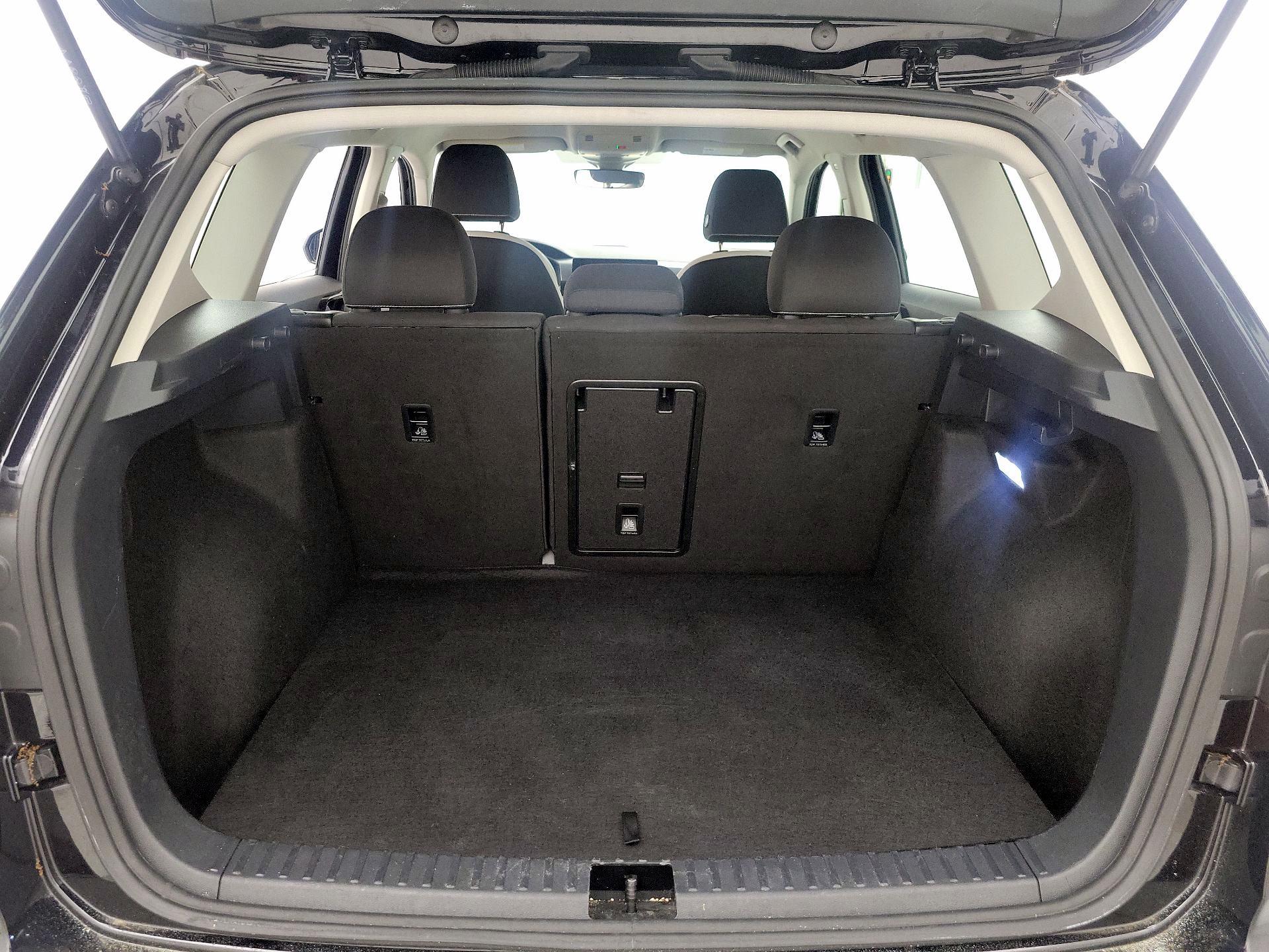 Thumbnail: 2025 Volkswagen Taos - 20